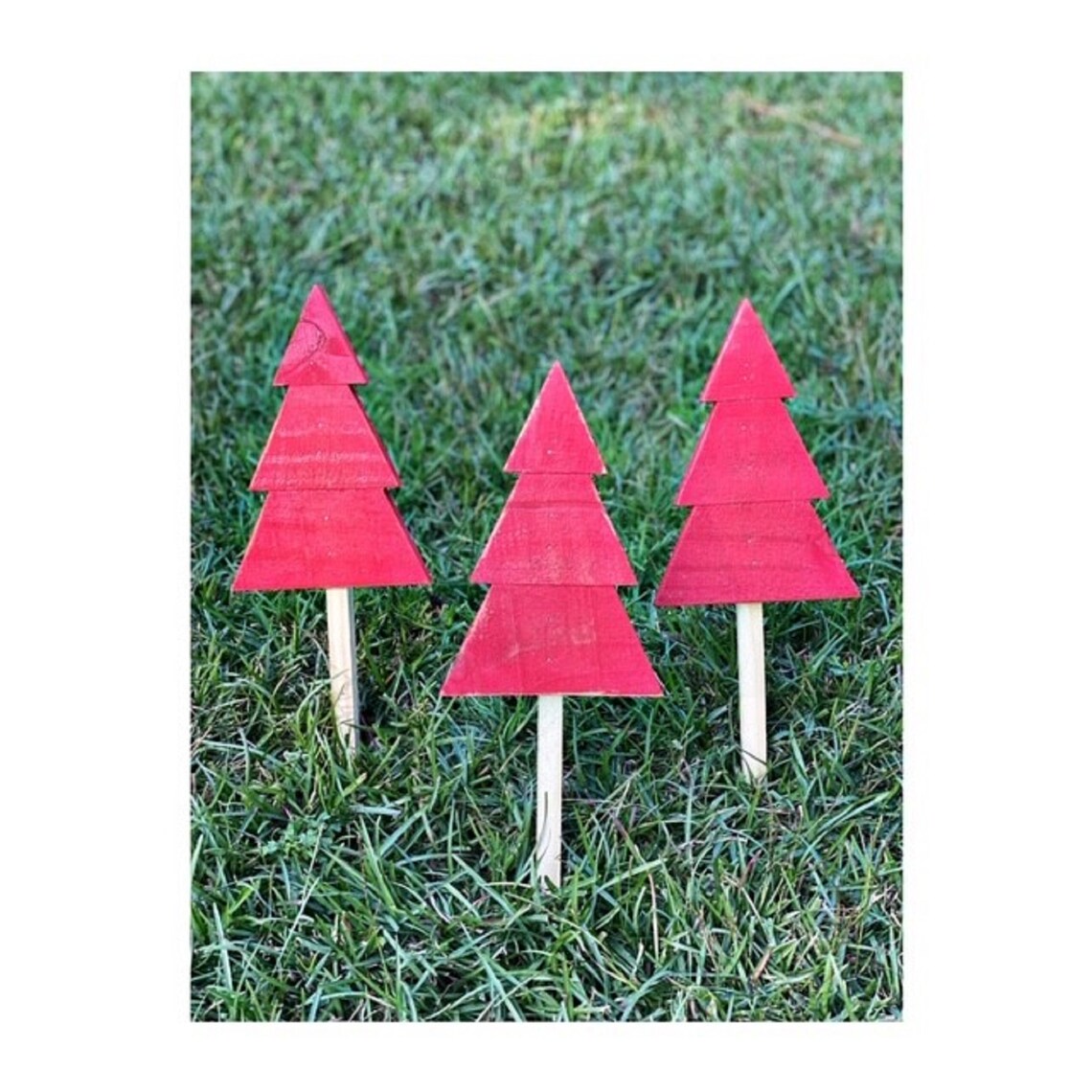 🎄Super Ambient Wooden Christmas Tree Yard Stakes (A Set of 3 Pcs)