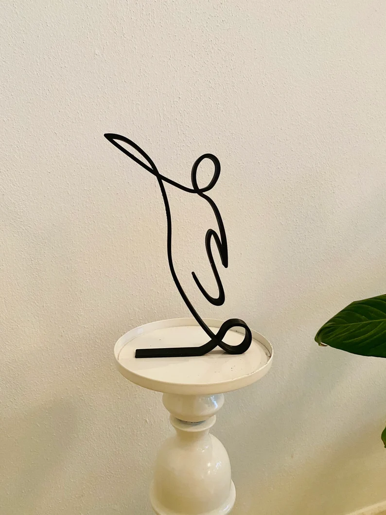 Hot Sale - Line Art Figurine