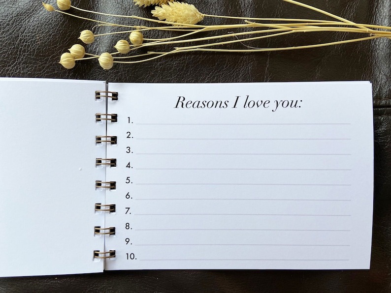 🎁Christmas Gift - 👩🏻‍❤️‍👨🏻Our Story Scrapbook