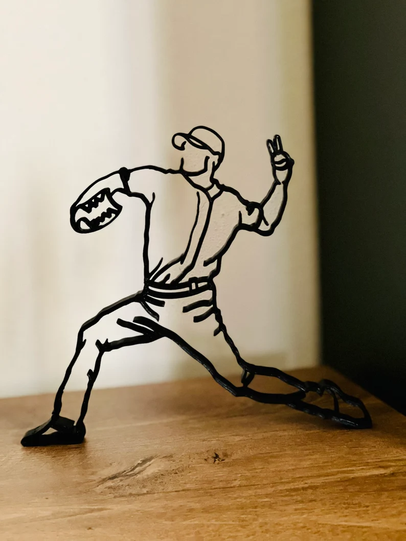 Hot Sale - Line Art Figurine