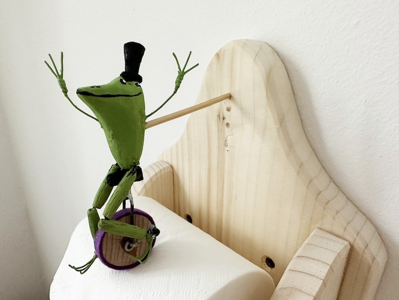 Toilet Paper Holder - Frog On Unicycle🐸