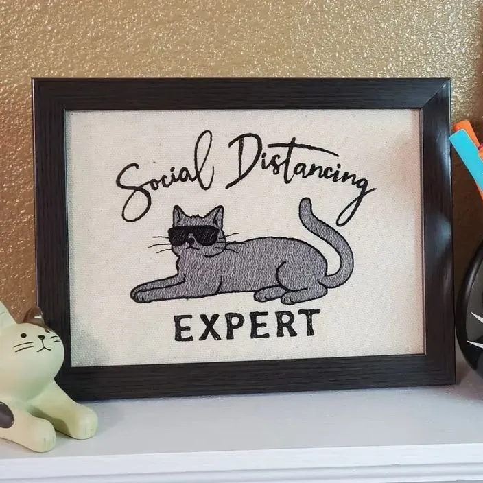 🐱Funny Cat Office Desk Decor