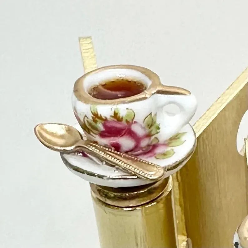 ☕Tea Cup Hinge Head Decoration