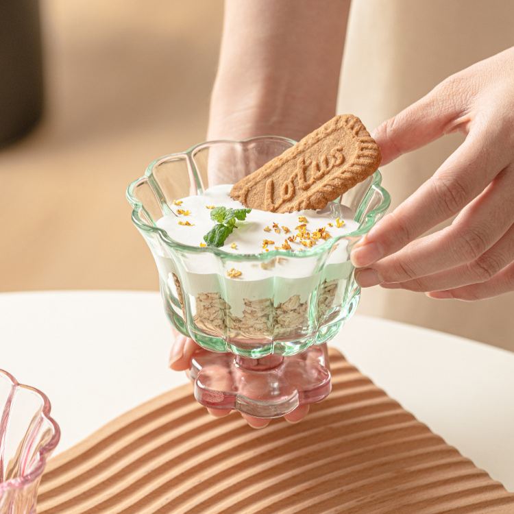 🌸 Blossom Glass Tumbler – Where Elegance Meets Everyday Magic