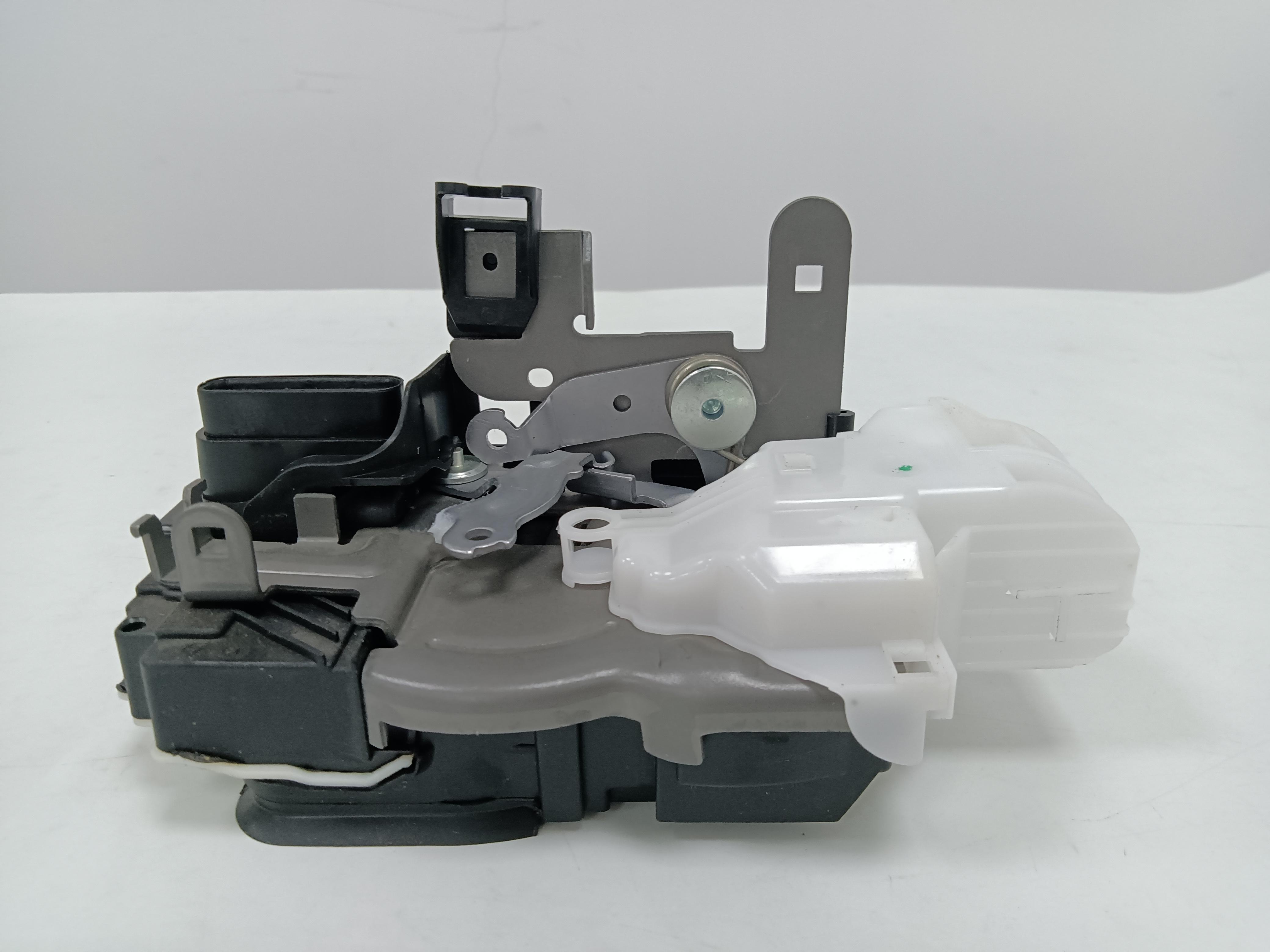 Car parts DOOR LATCH  31391829 FOR VOLVO