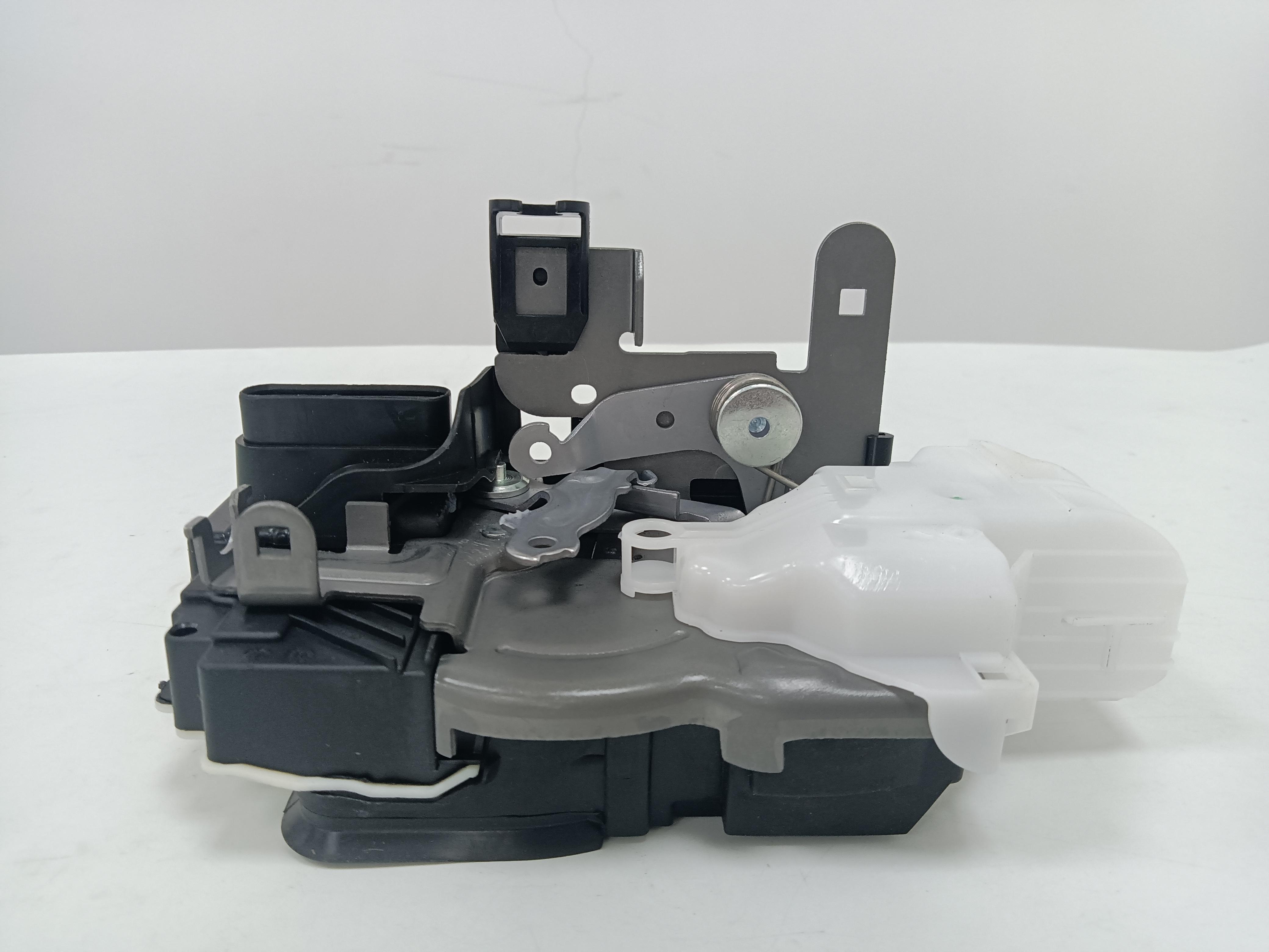 Car parts DOOR LATCH  31391831 FOR VOLVO