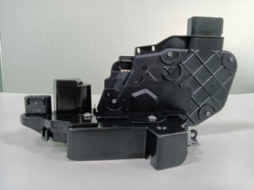Car parts DOOR LATCH LR014100 FOR LAND ROVER