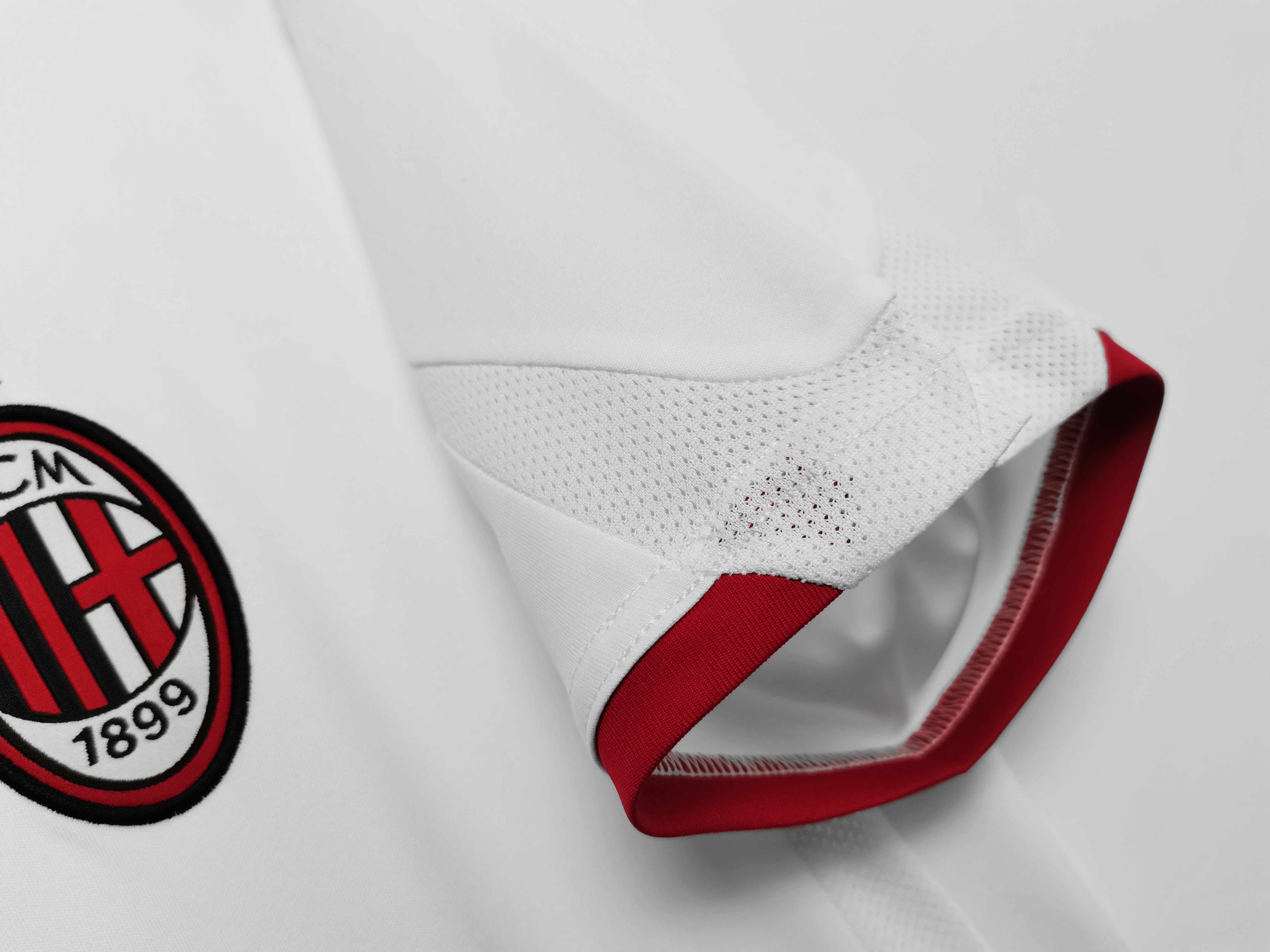 2009/10 AC Milan Away Vintage Shirt
