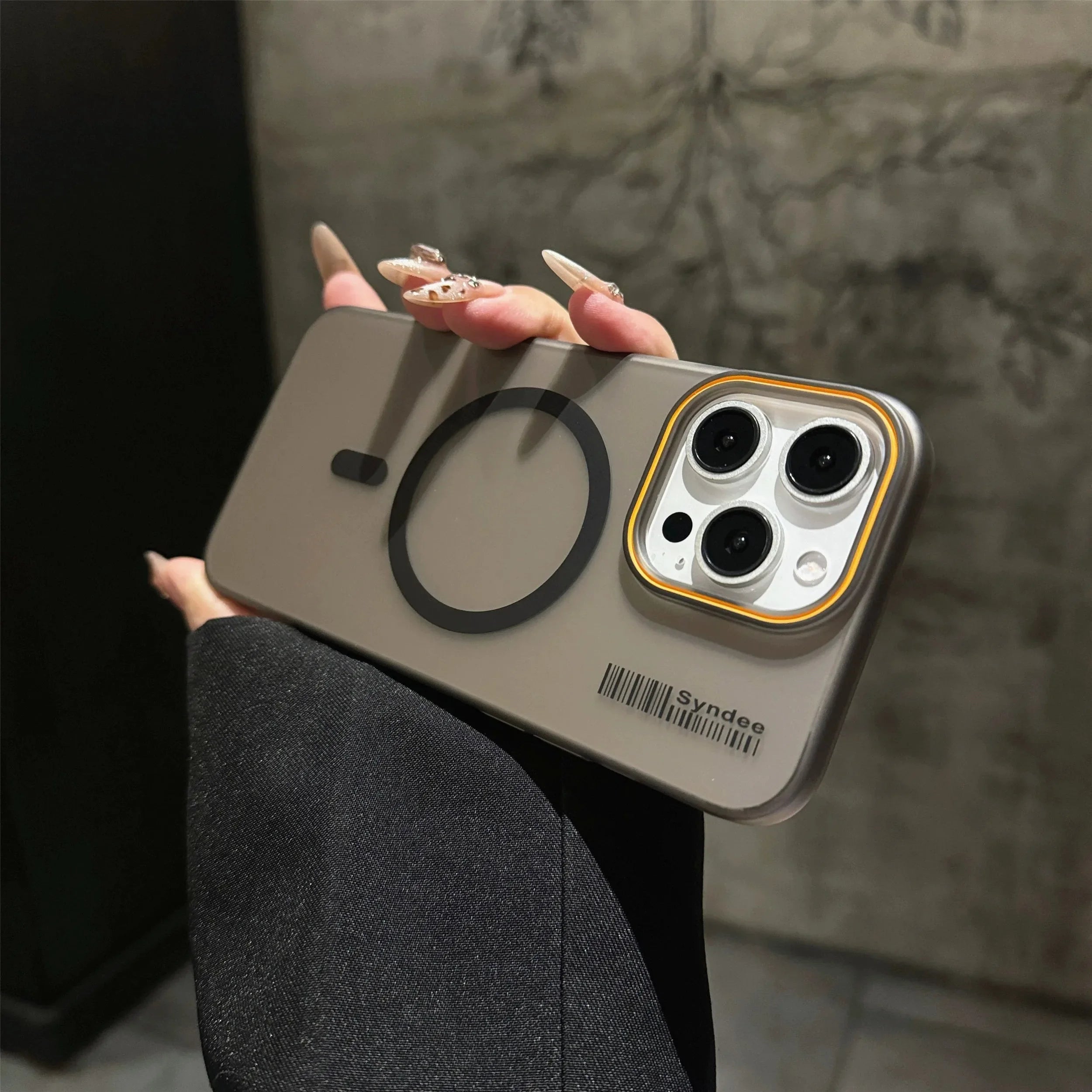 Luxury Ultra Thin Magsafe Wireless Charge Magnetic Case For iphone