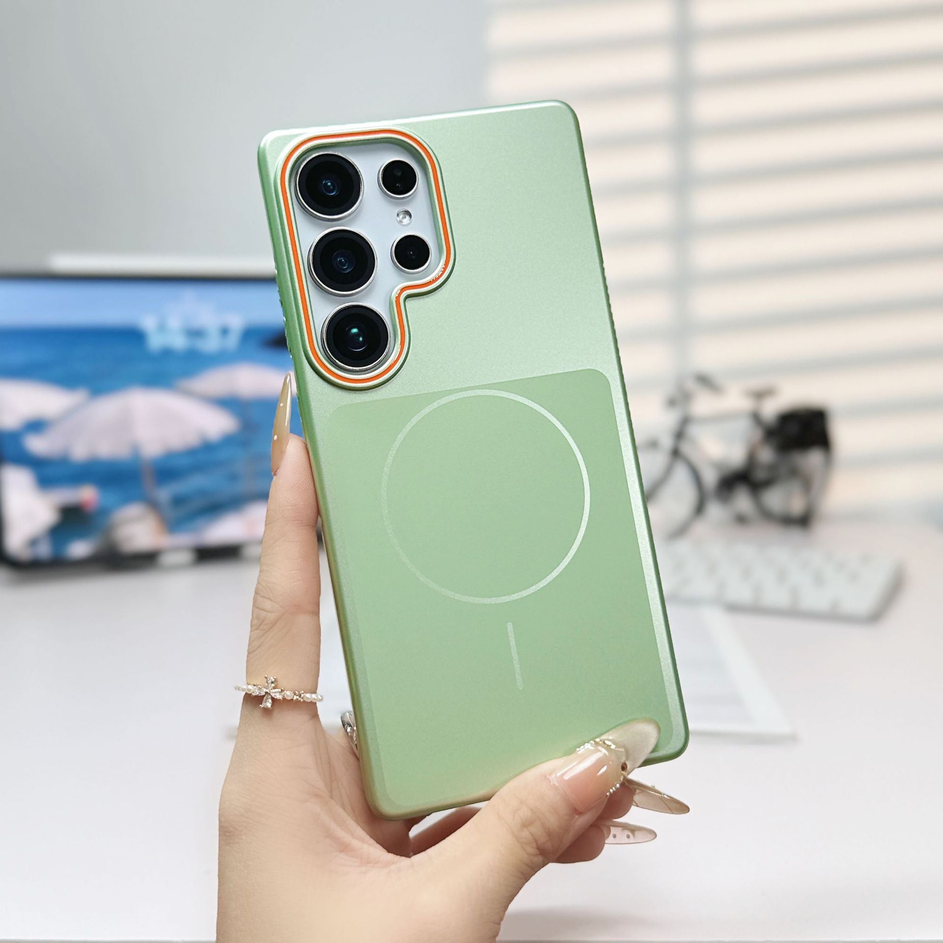 Magsafe Magnetic matte case for Samsung.