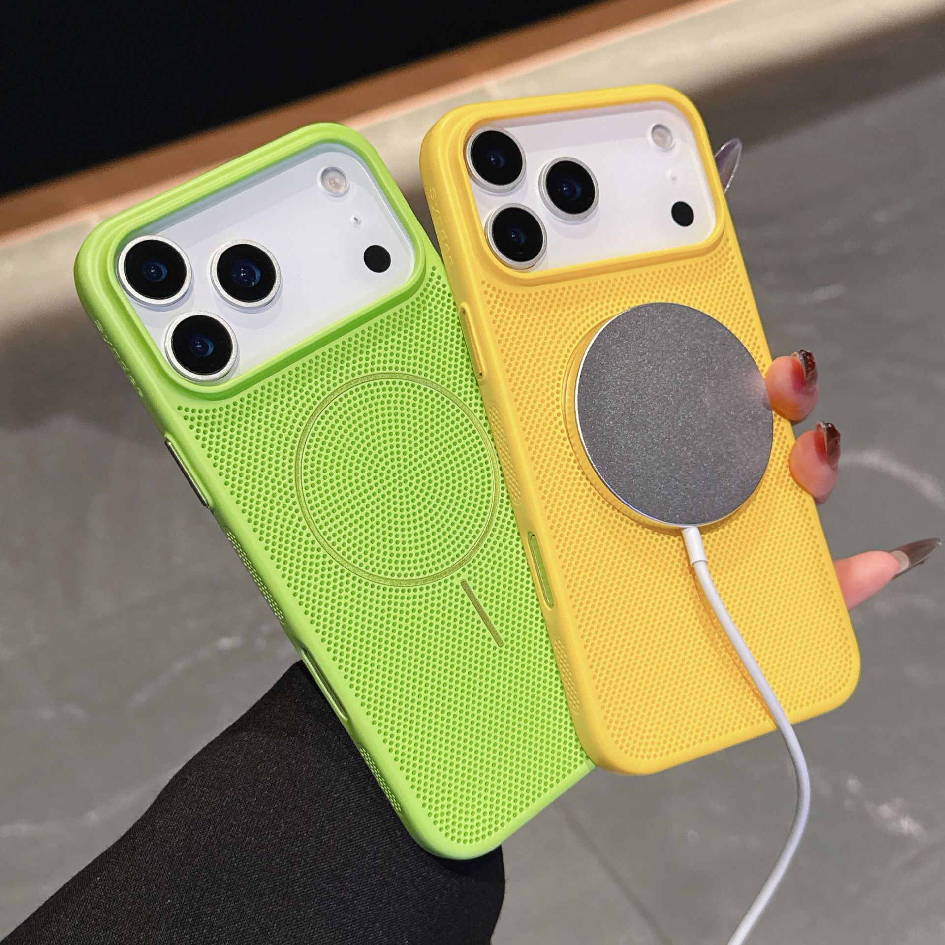 Heat dissipation breathable ultra-thin case for iPhone