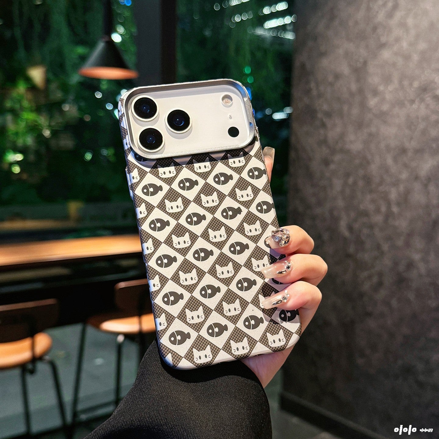 Cat and fish pattern magnetic ultra-thin case for iPhone