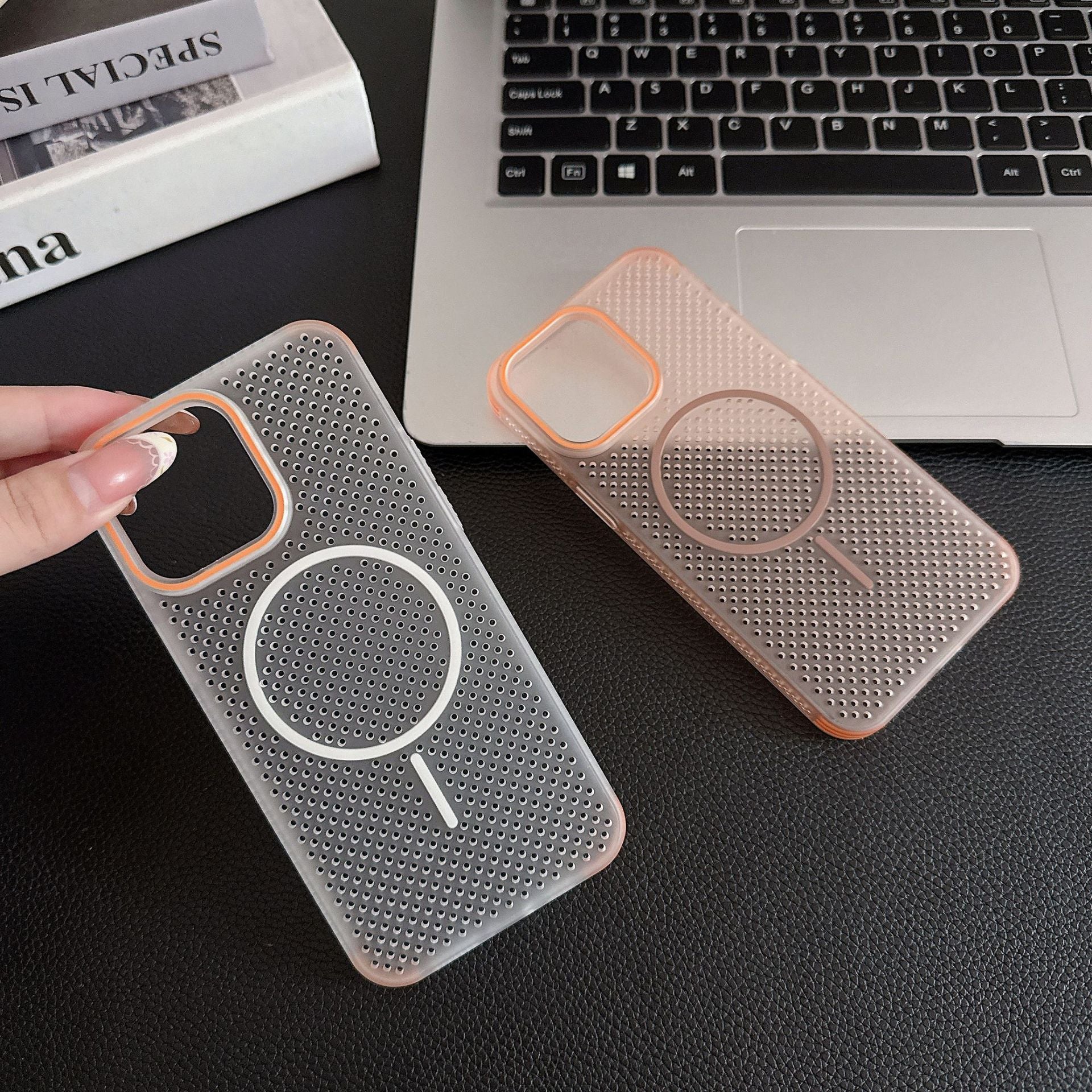 Ice-sensing heat dissipation magnetic case for iPhone
