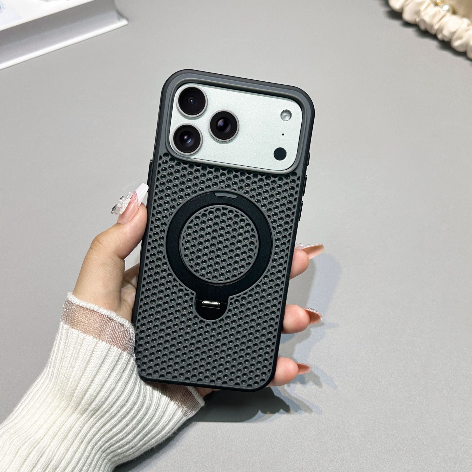 360° Rotating Bracket Heat-Dissipating Magnetic Case for iPhone