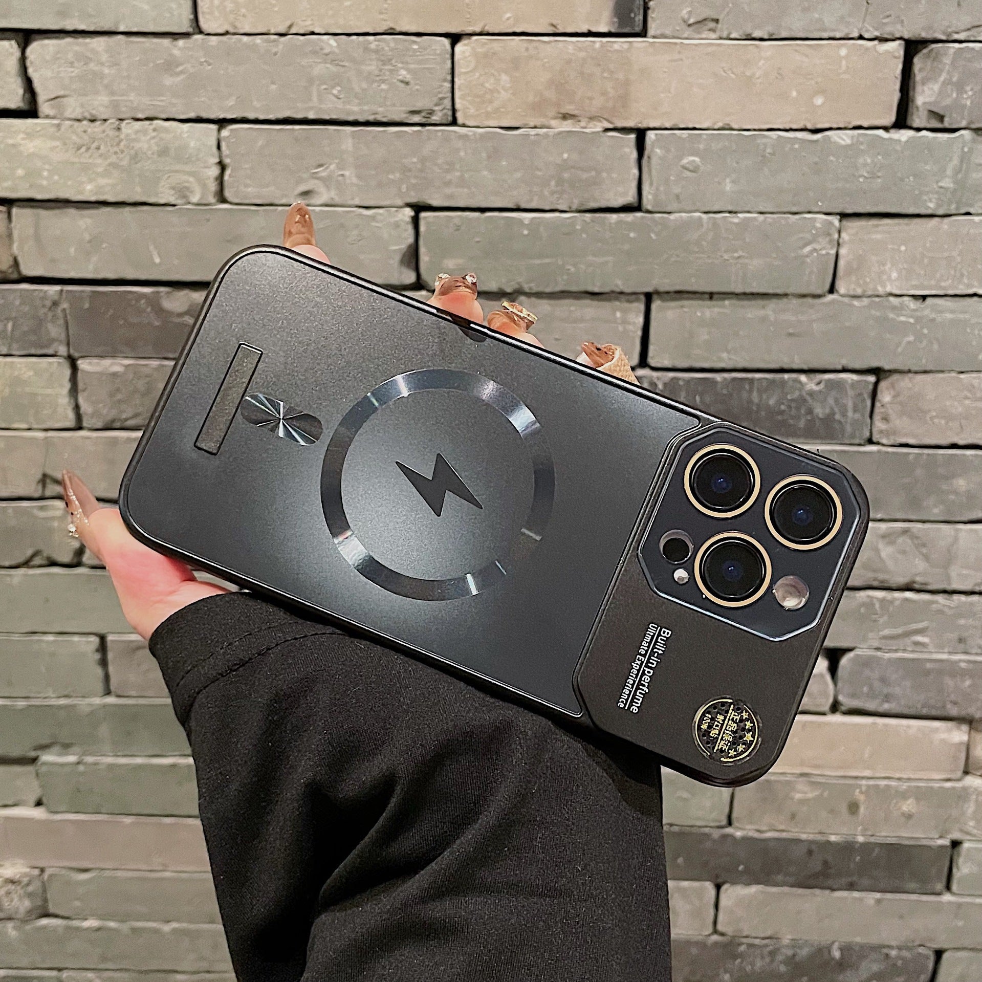 Magsafe Aromatherapy borderless frosted case For iPhone