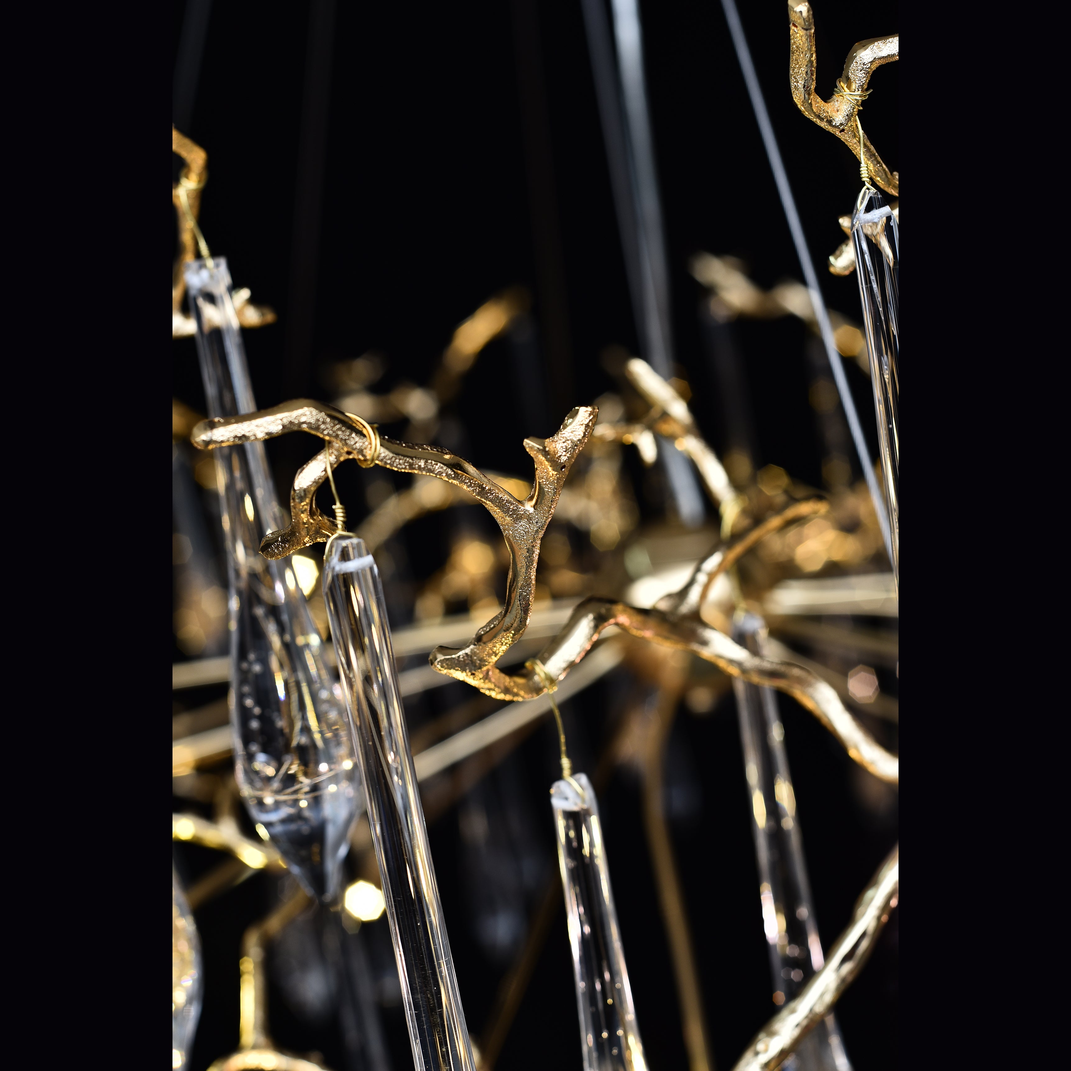 Branching Brass Extended Teardrop Round Chandelier-konalight