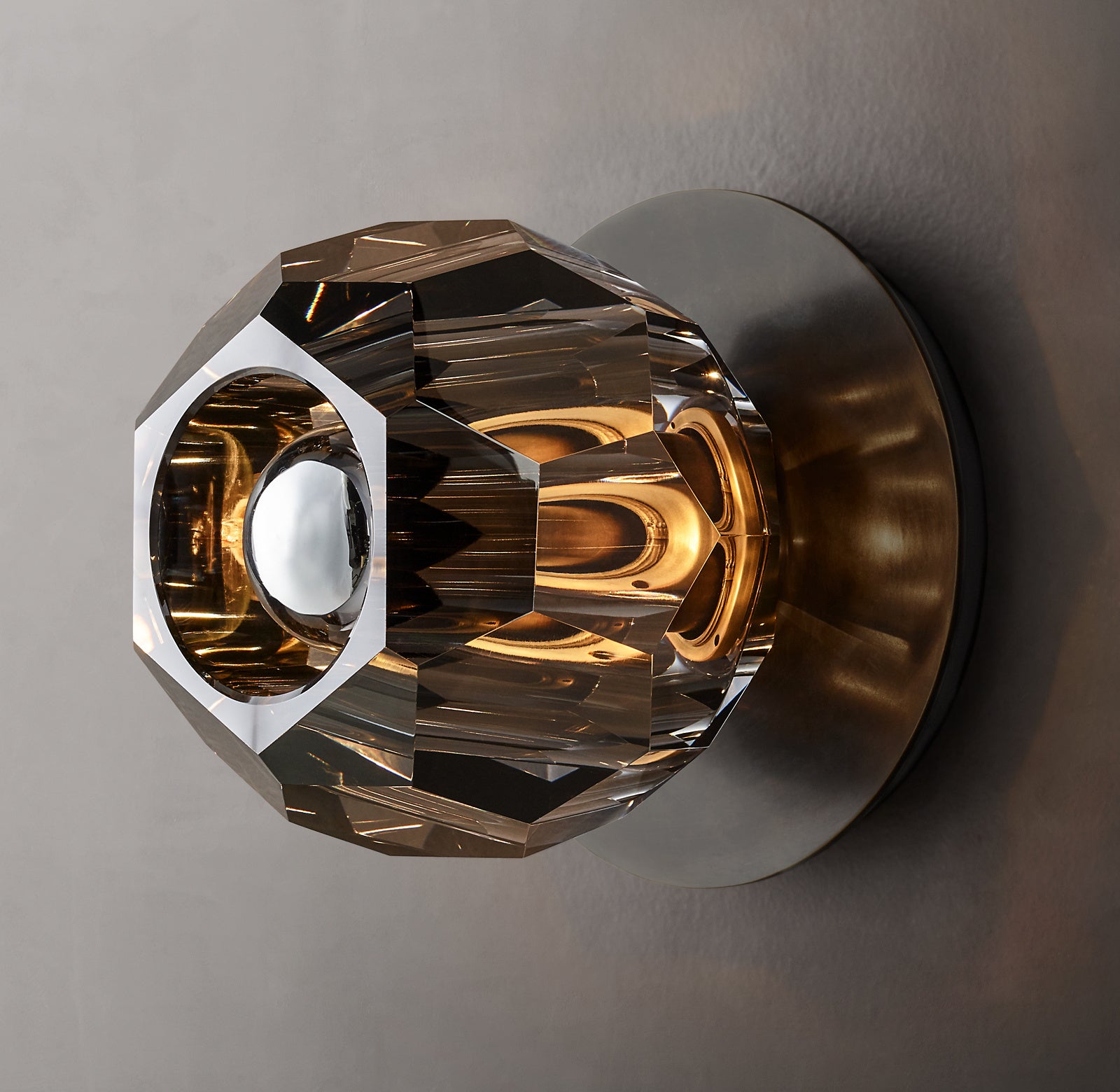 Boule De Smoke Crystal Ball Petite Wall Sconce-konalight