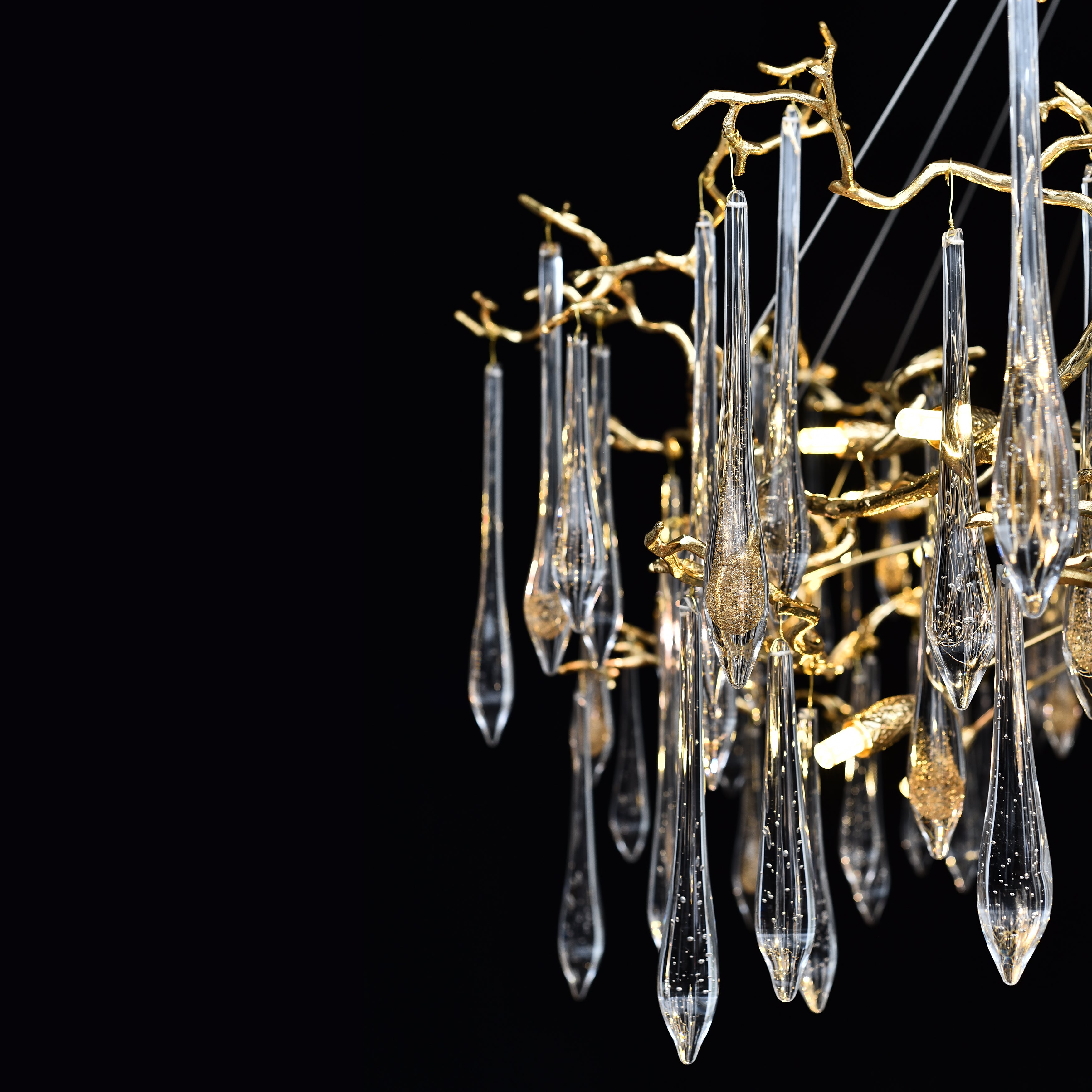 Branching Brass Extended Teardrop Round Chandelier-konalight