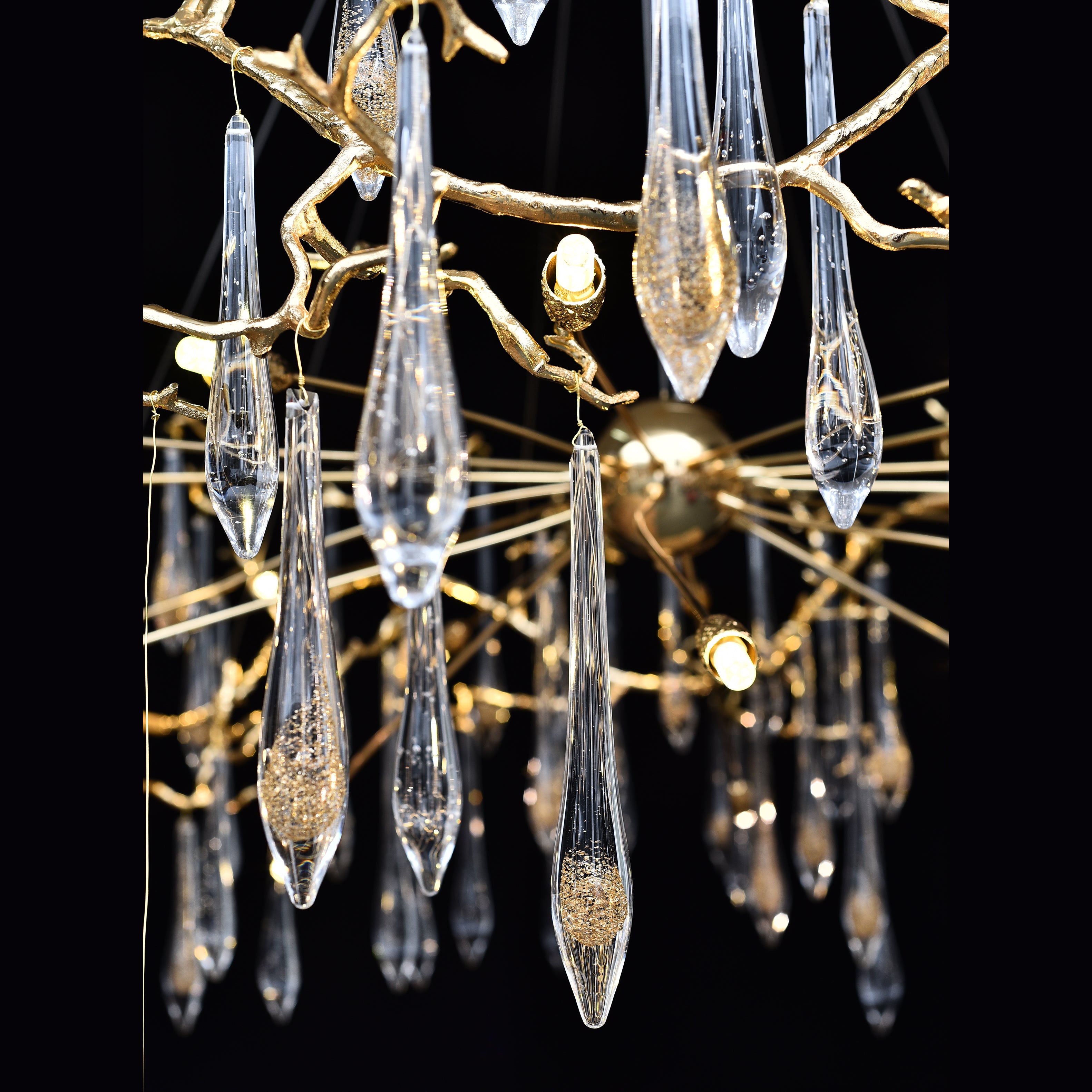 Branching Brass Extended Teardrop Round Chandelier-konalight