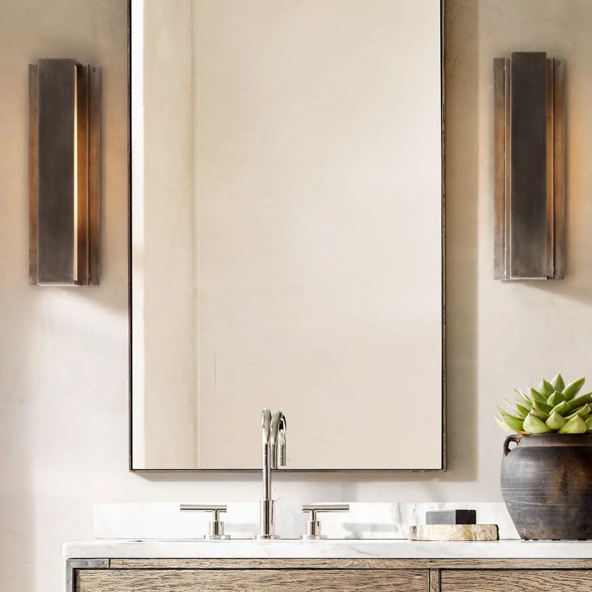 Alehsov Reflect Brass Wall Sconce-lampselegant