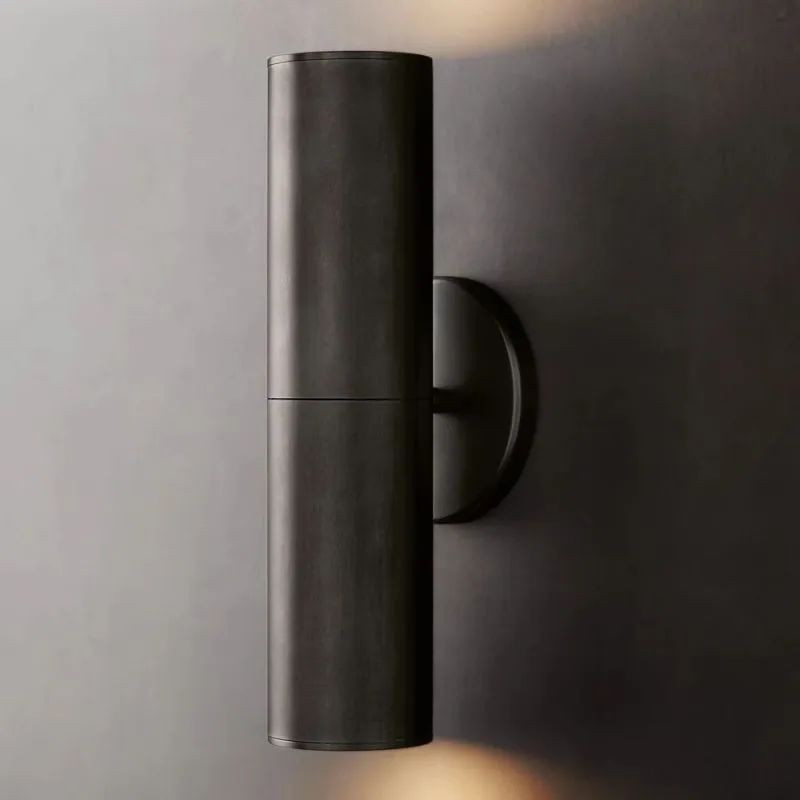 Jotina Linear Brass Wall Sconce-konalight