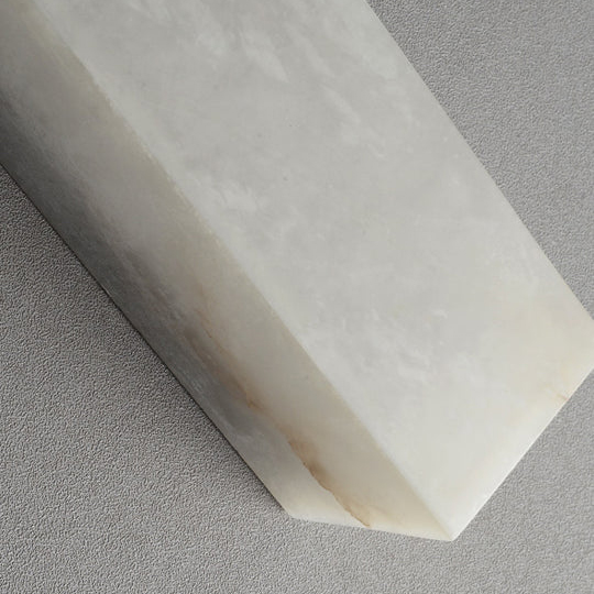 Simple Alabaster  Wall Sconce-konalight