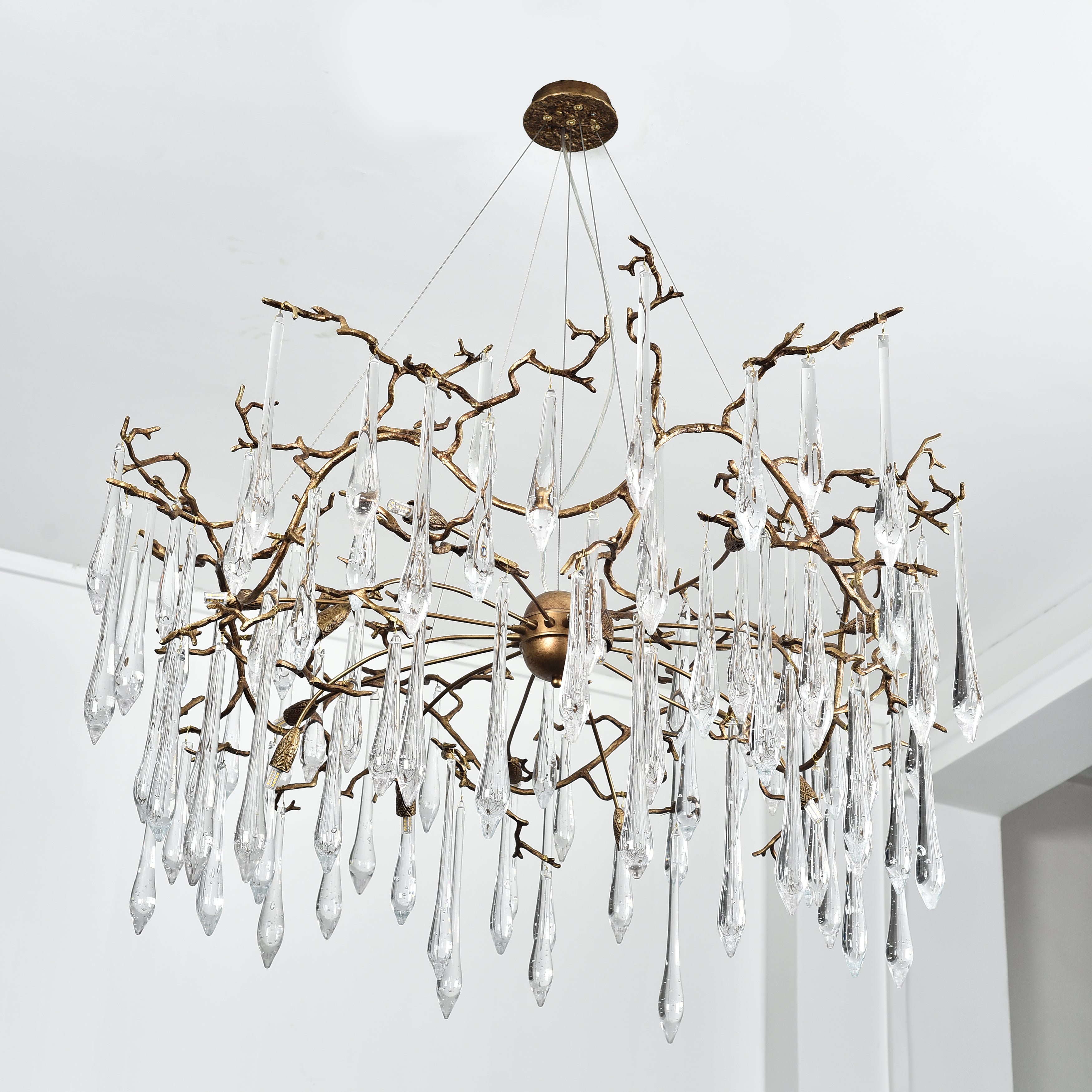 Branching Brass Extended Teardrop Round Chandelier-konalight