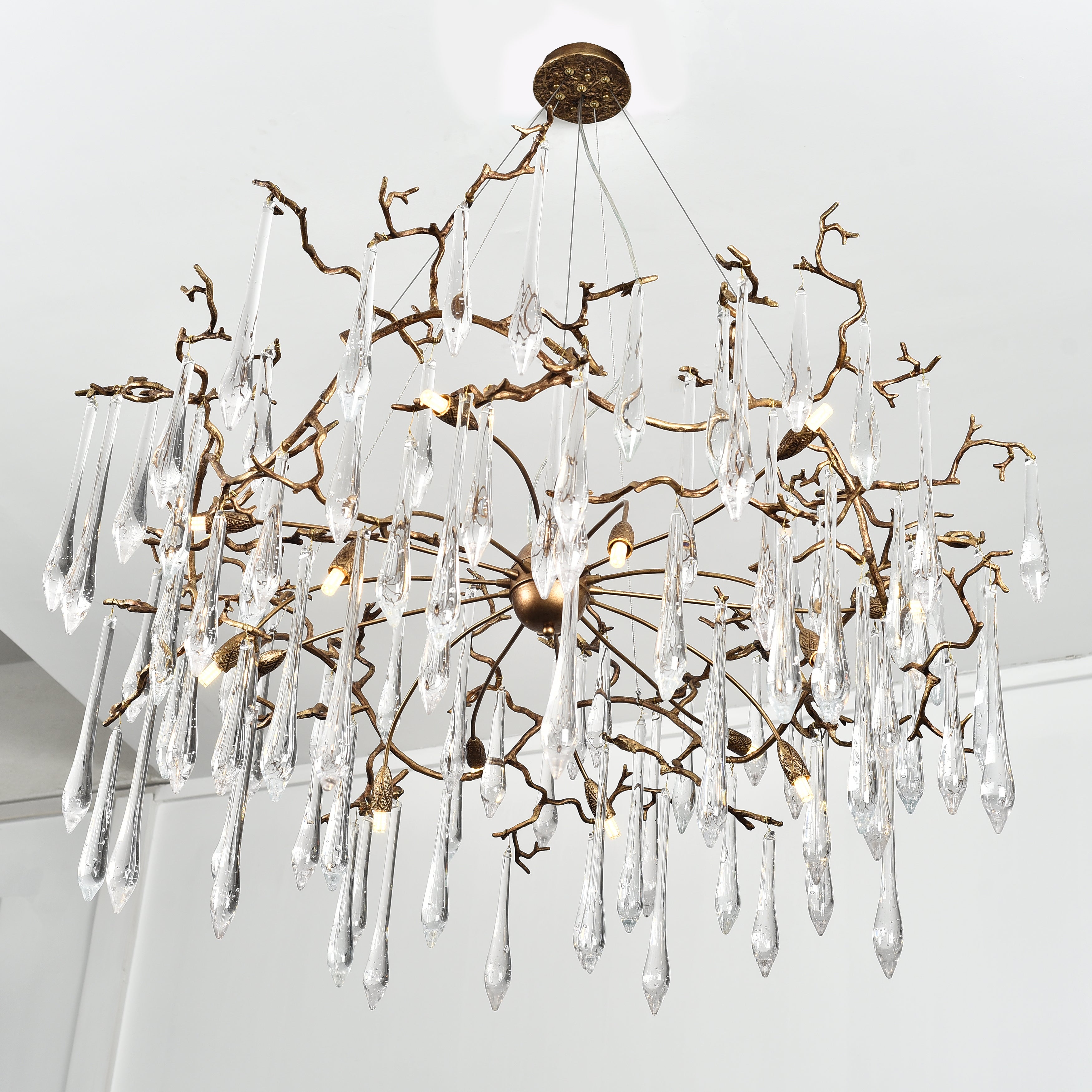 Branching Brass Extended Teardrop Round Chandelier-konalight