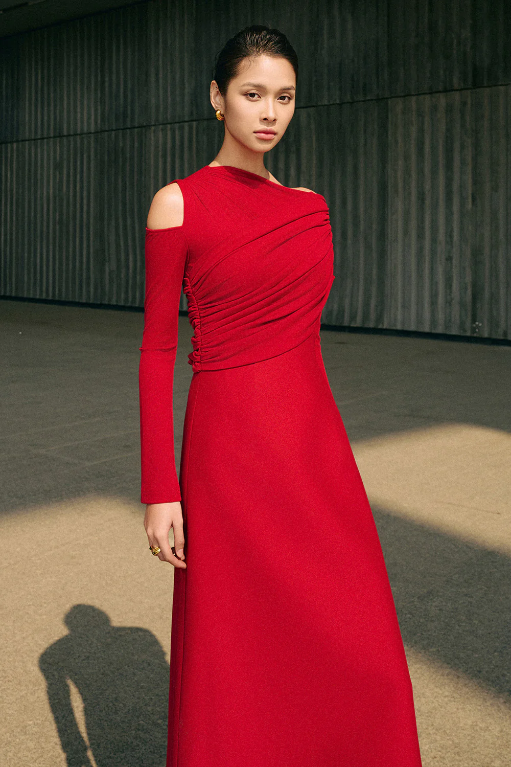 Luminous A-line Asymmetric Shoulder Jersey Maxi Dress