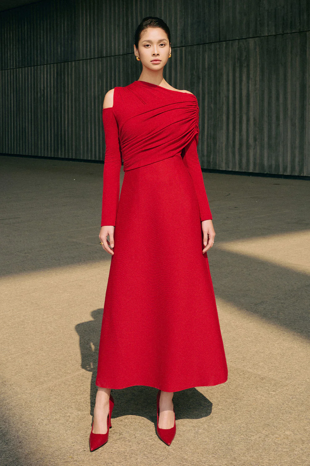 Luminous A-line Asymmetric Shoulder Jersey Maxi Dress