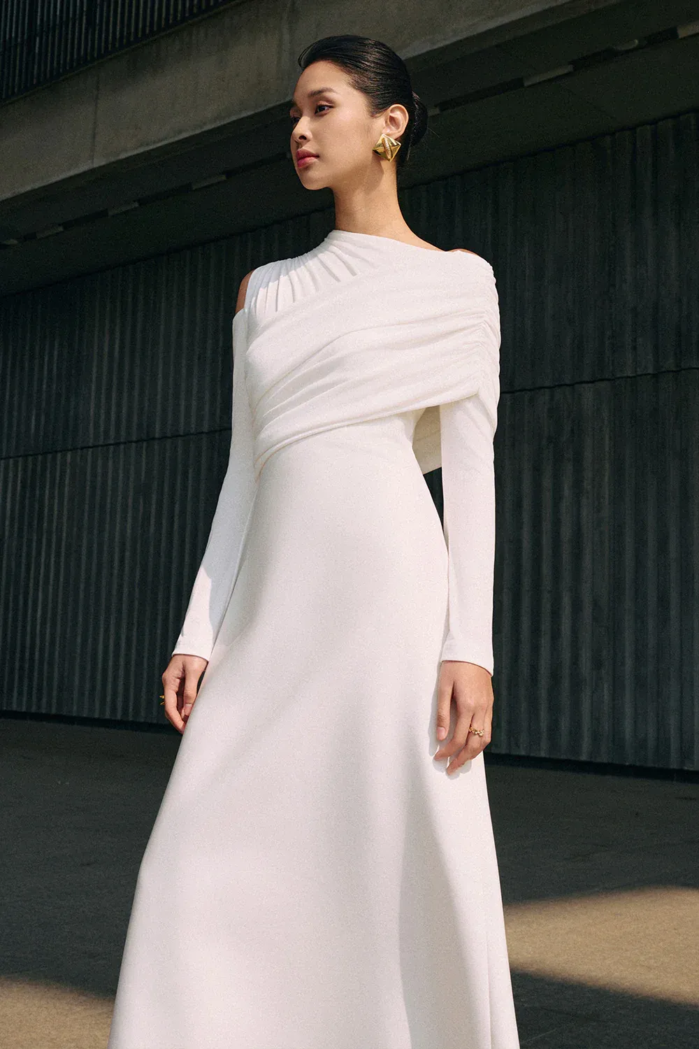 Luminous A-line Asymmetric Shoulder Jersey Maxi Dress