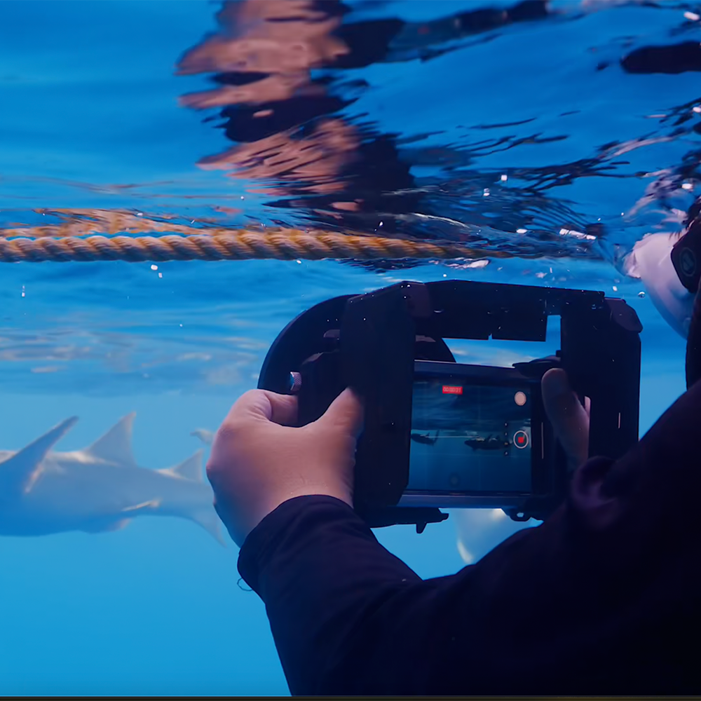 Foldable Screen Hood for SeaTouch 4 Max | DIVEVOLK-nitescuba