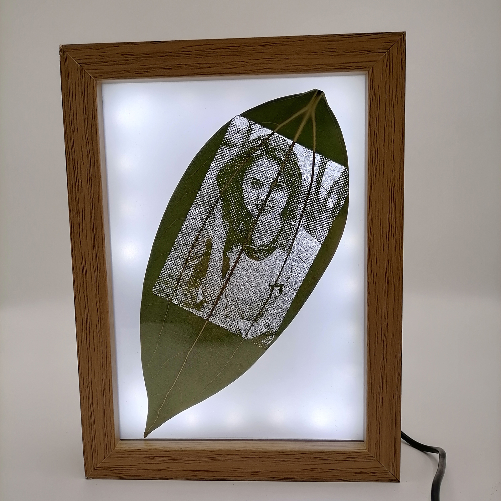 Custom Leaf Carving with Brightable Photos Frame with Light Personalized Real Leaf Customized Unique Photo Gifts