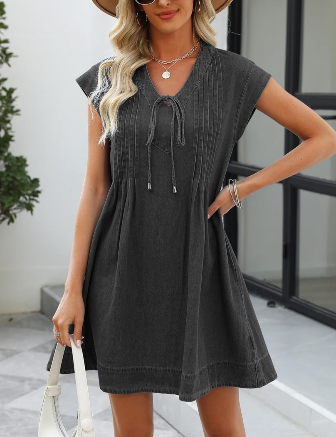 ✨Women's V-neck Pleated Denim Dress with Pockets