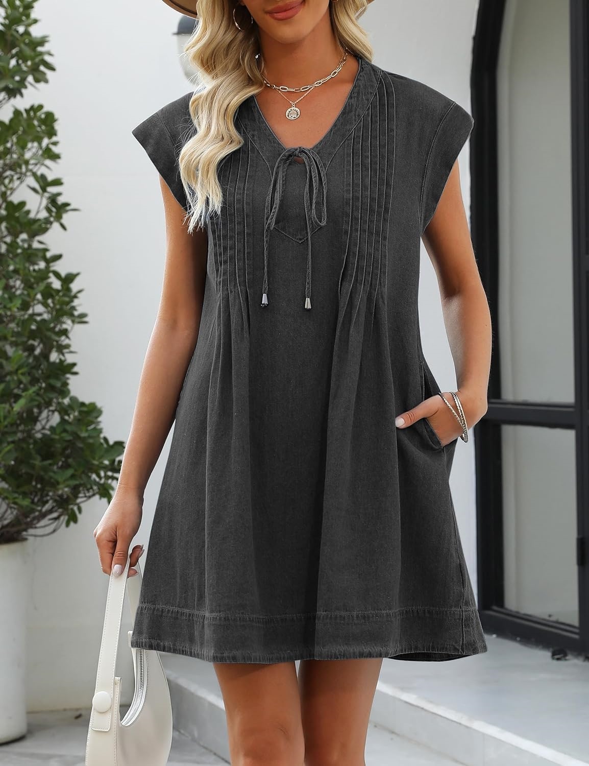 ✨Women's V-neck Pleated Denim Dress with Pockets