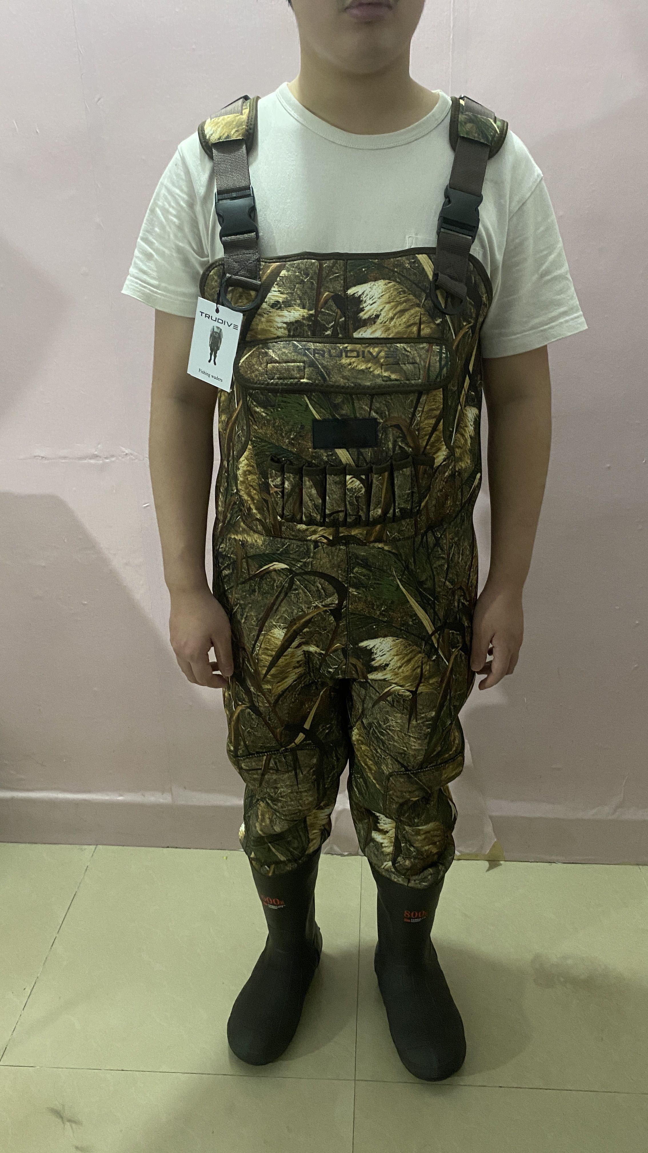 TRUDIVE Fishing Waders, 4.5MM Neoprene 90% with 10% Polyester Insulation, Bootfoot Style, US Size 9, Tree Camo, High Waterproof, Flexible & Portable, Anti-Slip Sole, Thickened Fabric