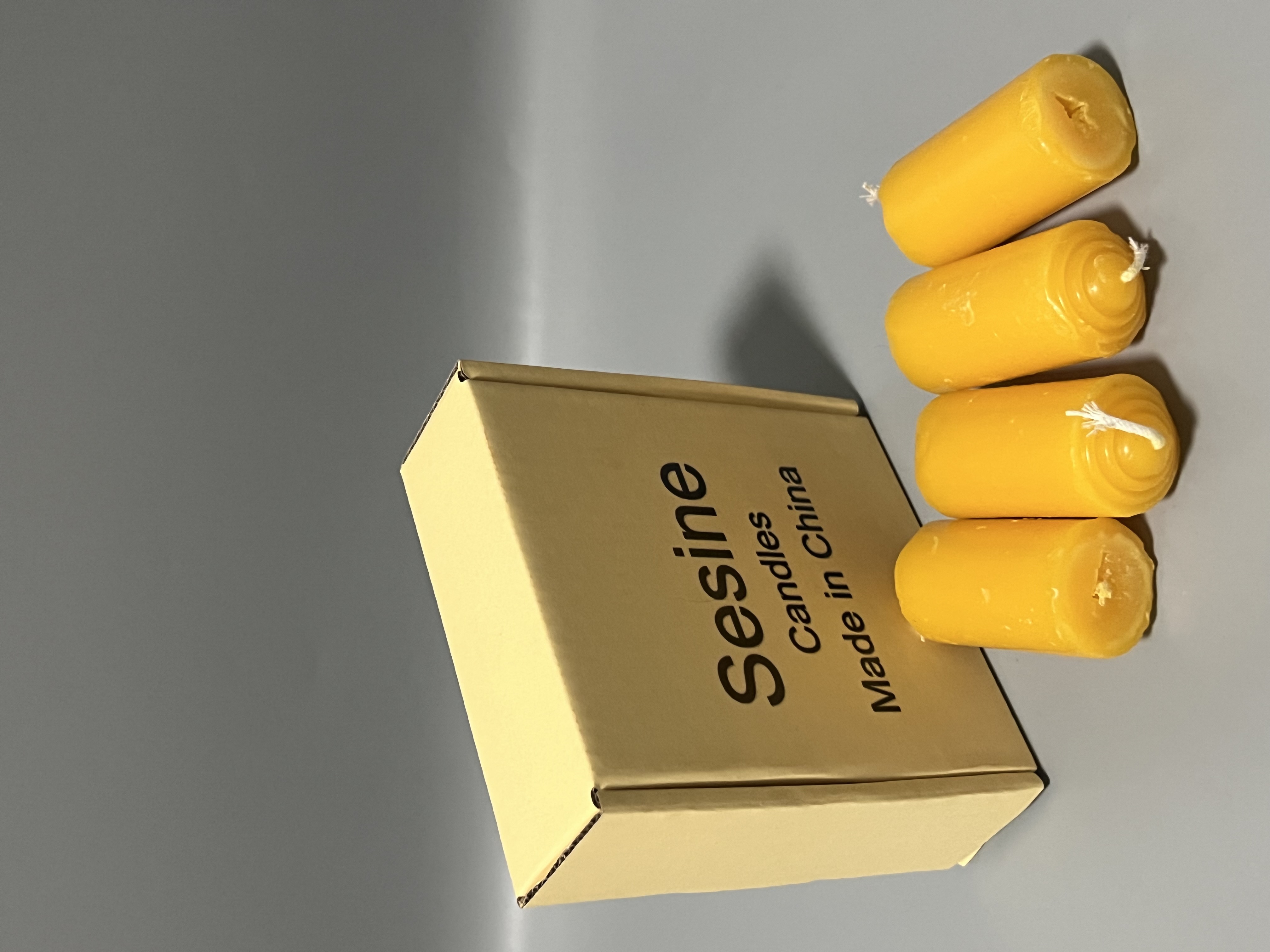 Sesine Scented Candle with Sweet Vanilla Fragrance, 80g Natural Soy Wax Candle in Portable Tin Jar, Long-Lasting Burn for Relaxation, Home Decor & Gift