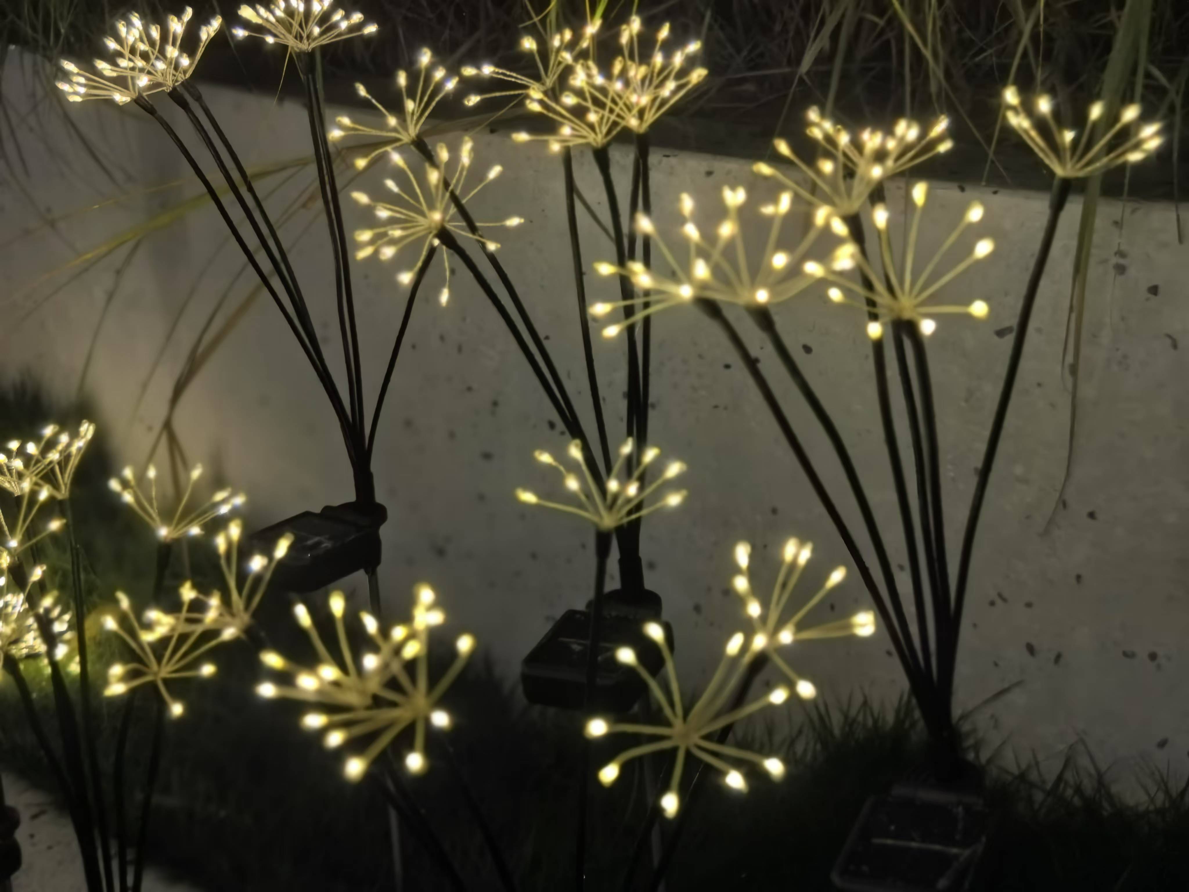 Solar Garden Lights Set of 2, 120 LED Flickering Firework Effect Lights with Two Lighting Options, Waterproof Solar Outdoor Lights for Garden, Pathway & Yard Decoration, Perfect Gift for Her