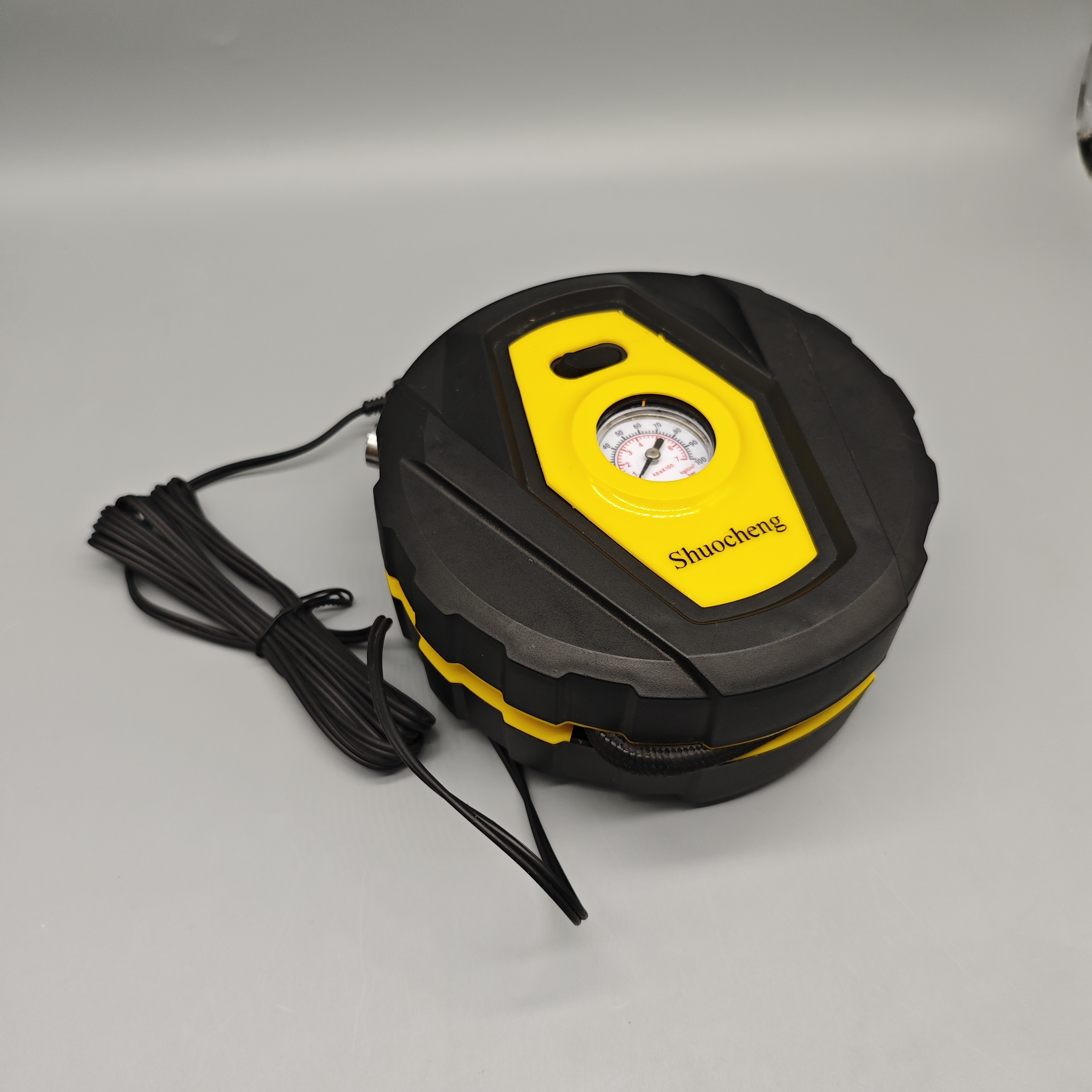 Shuocheng Air Compressor for Vehicles, DC12V, Analog Gauge, Cigarette Lighter Plug, 3m Power Cord, 18.5cm Diameter, 8.5cm Thick