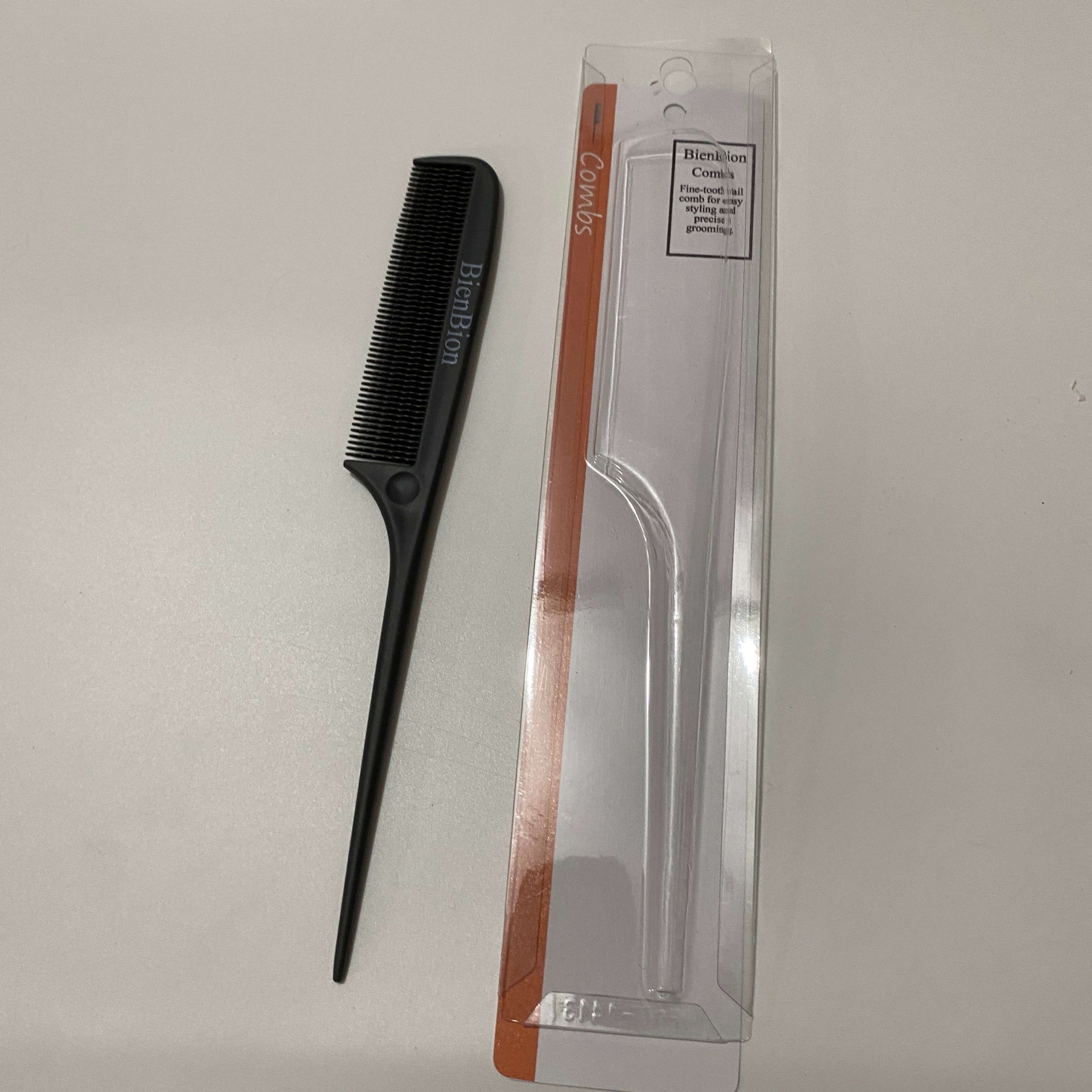 BienBion Fine-Tooth Hair Comb, Polypropylene Material, Wave-Pattern Teeth, Pointed Handle Design