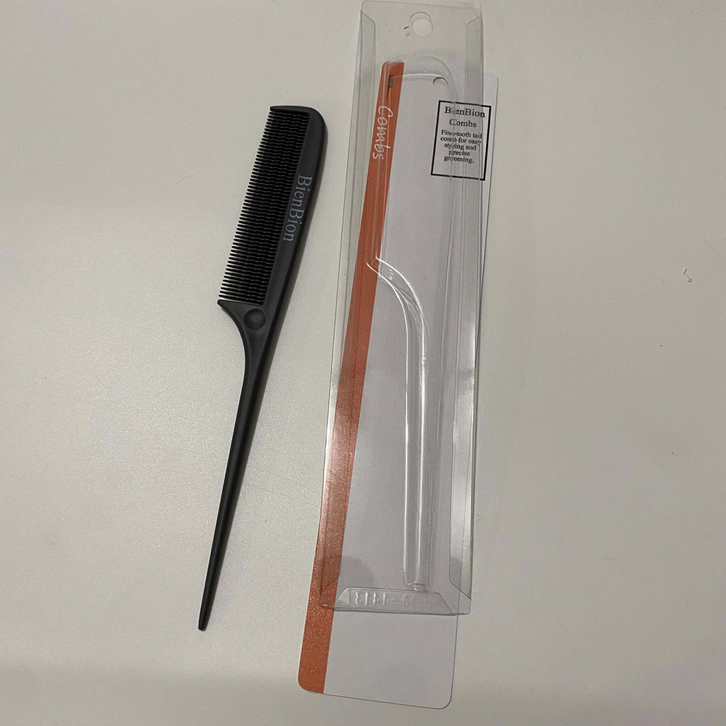 BienBion Fine-Tooth Hair Comb, Polypropylene Material, Wave-Pattern Teeth, Pointed Handle Design