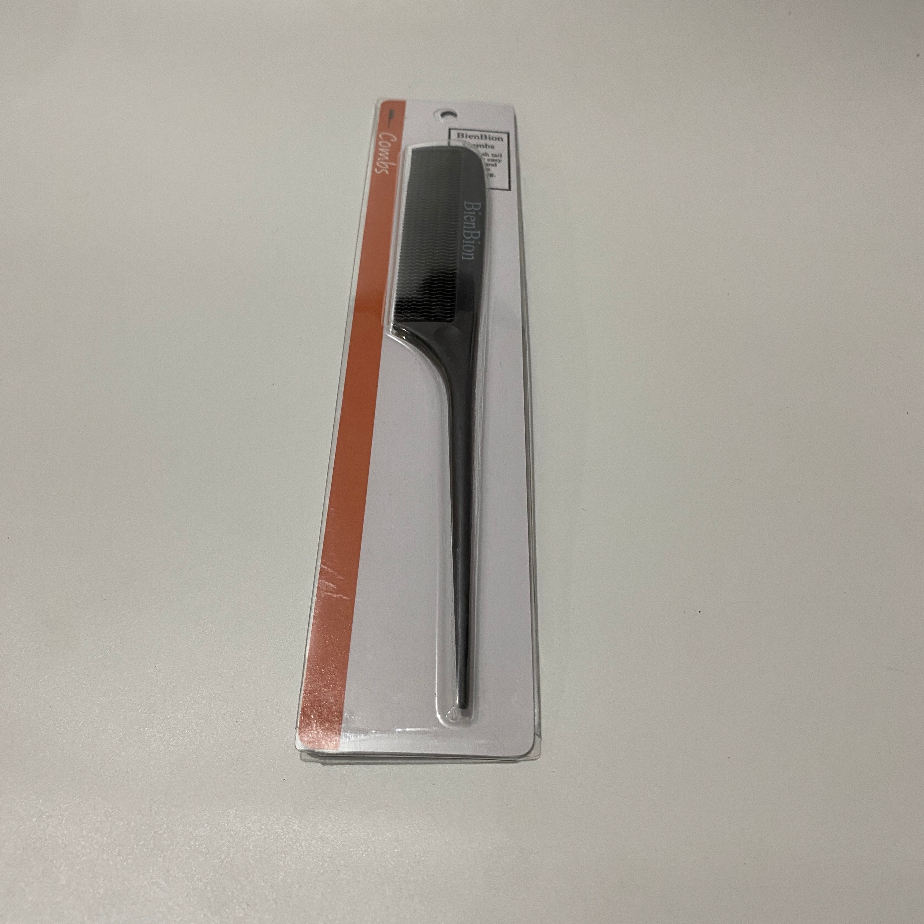 BienBion Fine-Tooth Hair Comb, Polypropylene Material, Wave-Pattern Teeth, Pointed Handle Design