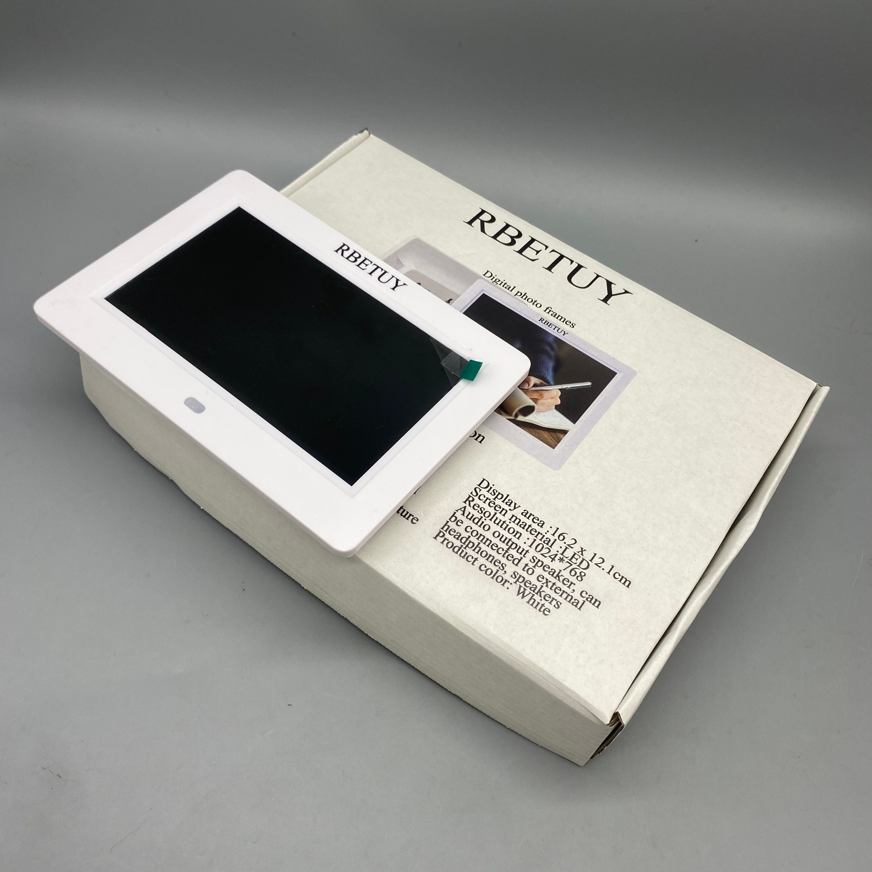 RBETUY Digital photo frames, 1024x768 Resolution, Supports AVI/MP4/MKV, USB/SD Card, Auto Slideshow, White Frame