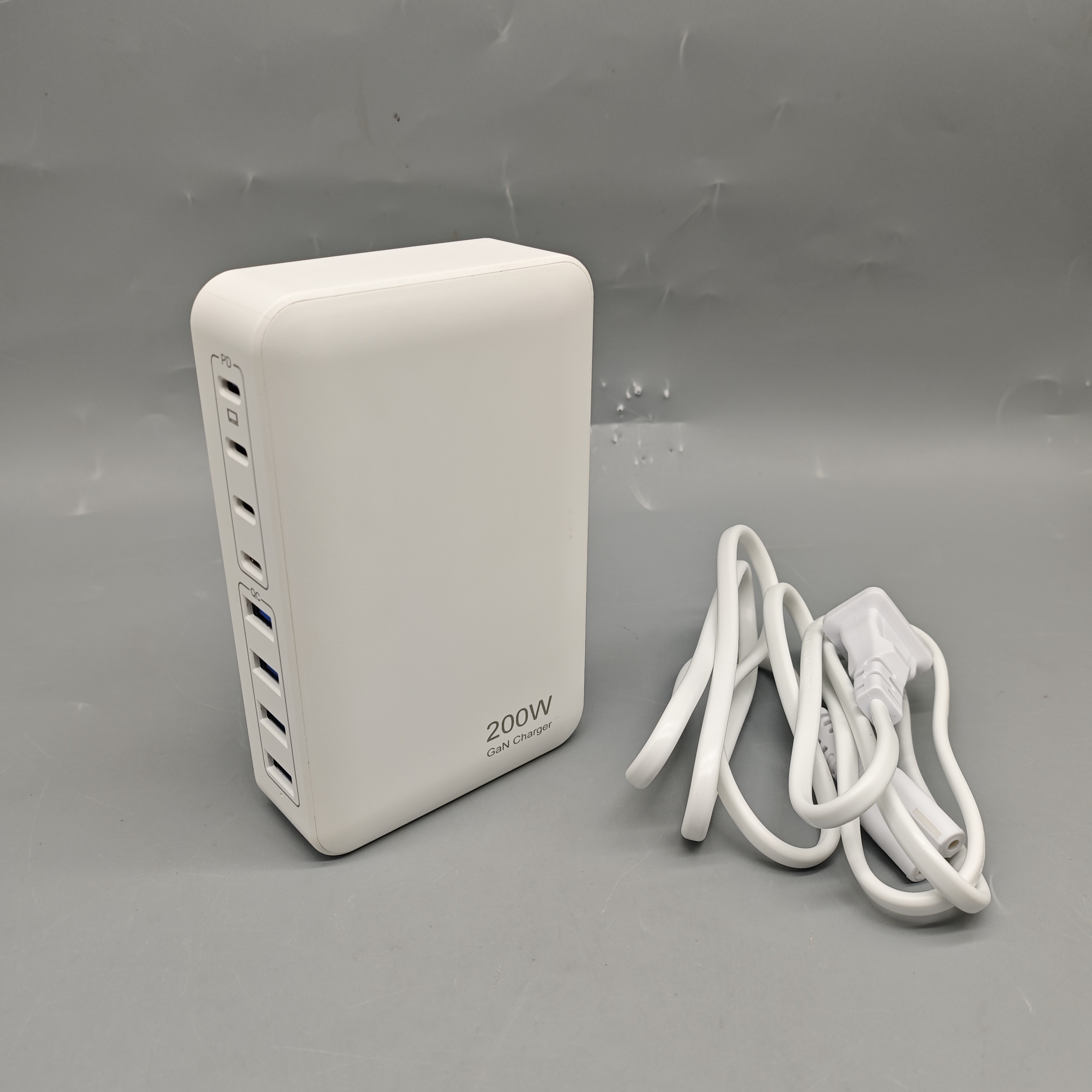 200W USB Charger with 4 USB-C and 4 USB-A Ports, Universal Fast Charging Station, 100-240V Input, ABS+PC Shell, Compatible with Phones Tablets Laptops