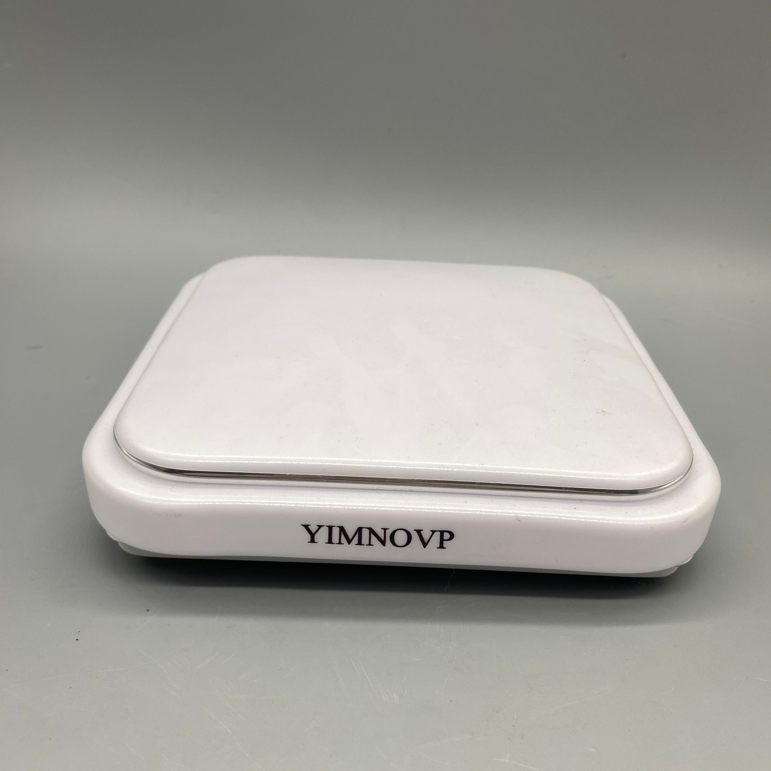 YIMNOVP White Square LED Ceiling Light, Aluminum Housing, Eye Protection, Energy-Saving Luminaires with Built-in Light Source