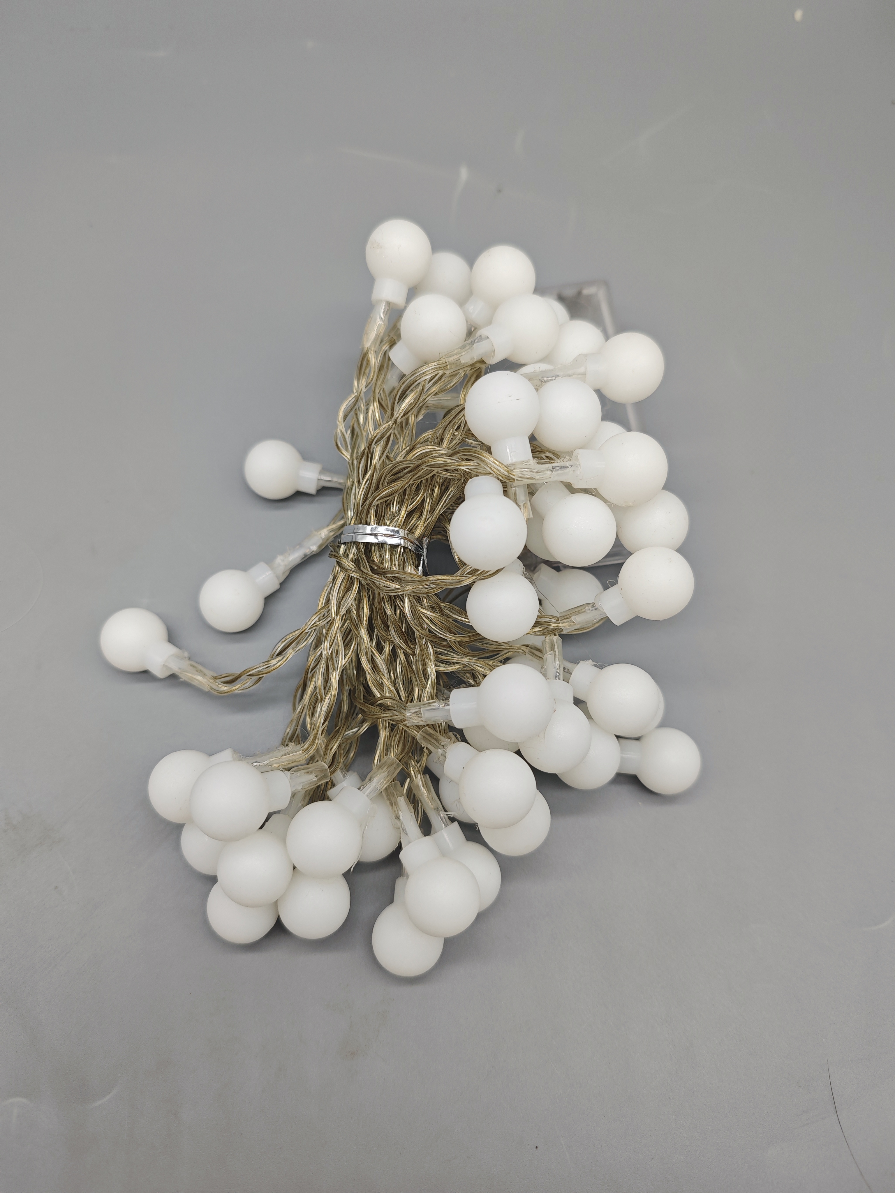 FoSHOHO Luminaries Battery-Powered Fairy String Lights, 3 Meters with 30 Yellow LED Bulbs, Flexible Plastic & Copper Wire, Transparent Connecting Wire for Indoor and Outdoor Decor