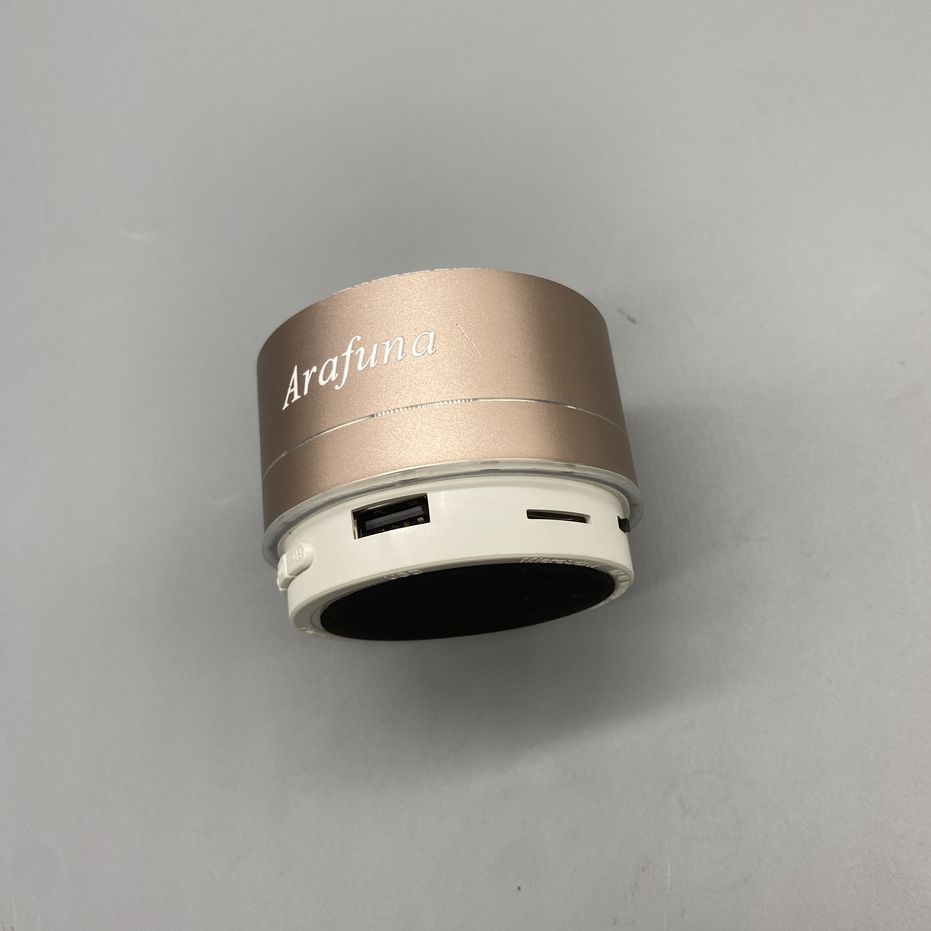 Arafuna Portable Media Player with Hands-Free Calling and TF Card Slot