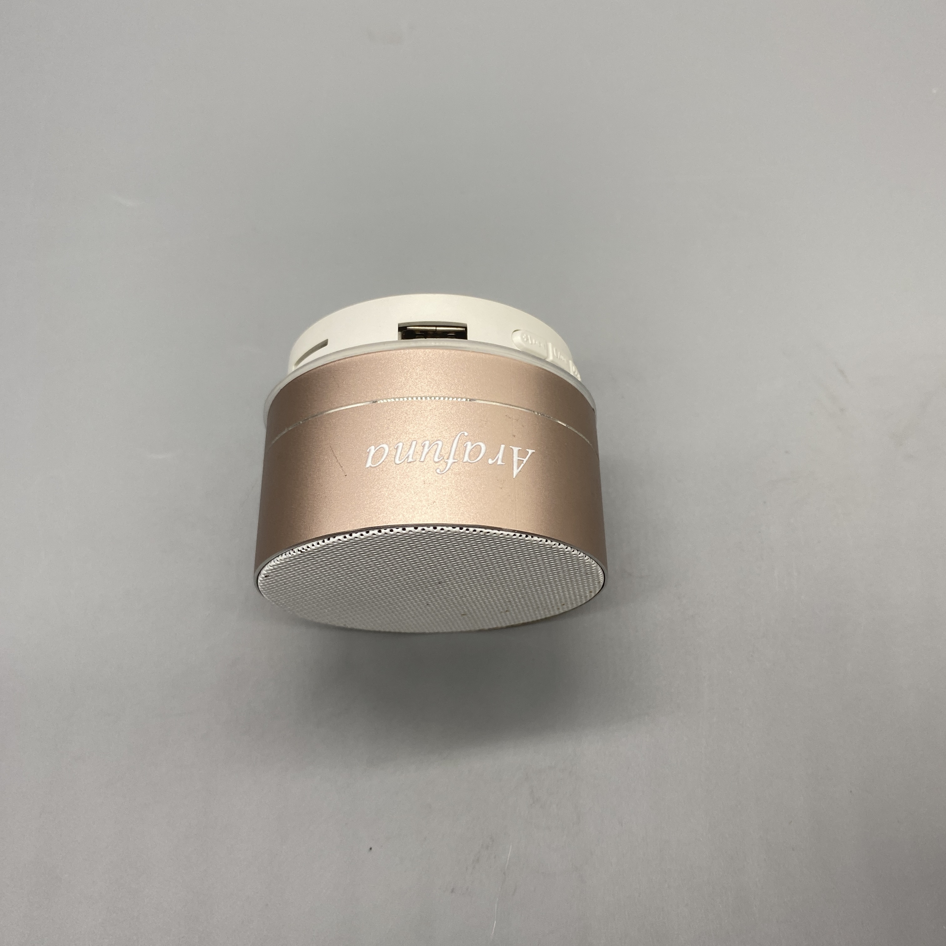 Arafuna Portable Media Player with Hands-Free Calling and TF Card Slot