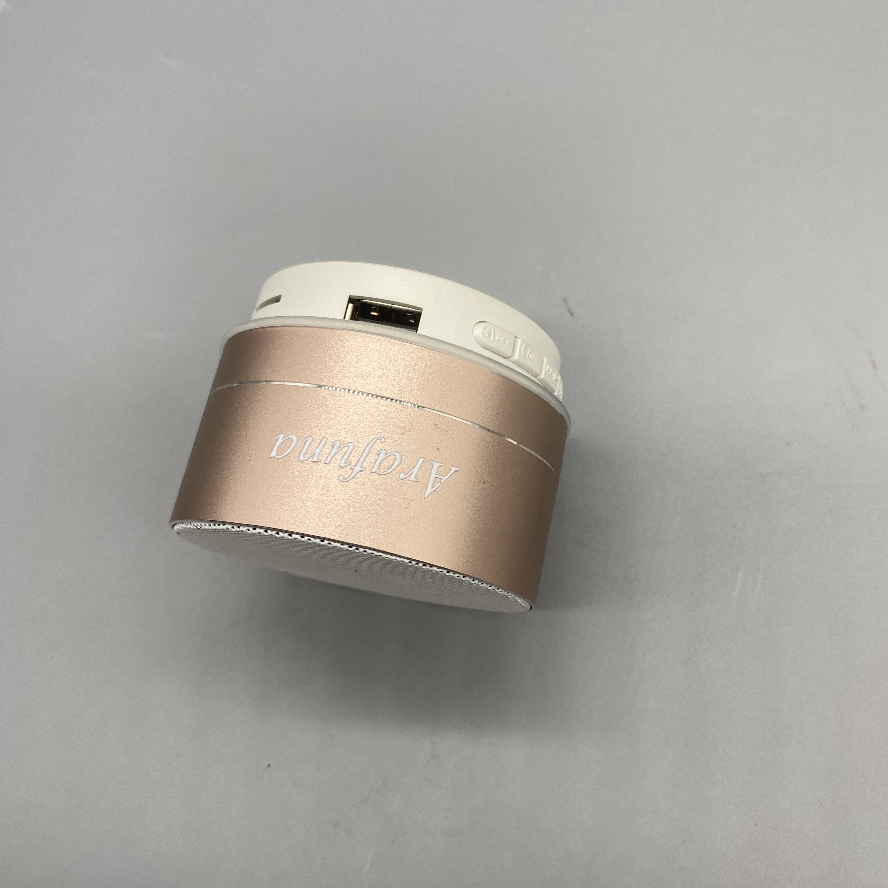 Arafuna Portable Media Player with Hands-Free Calling and TF Card Slot