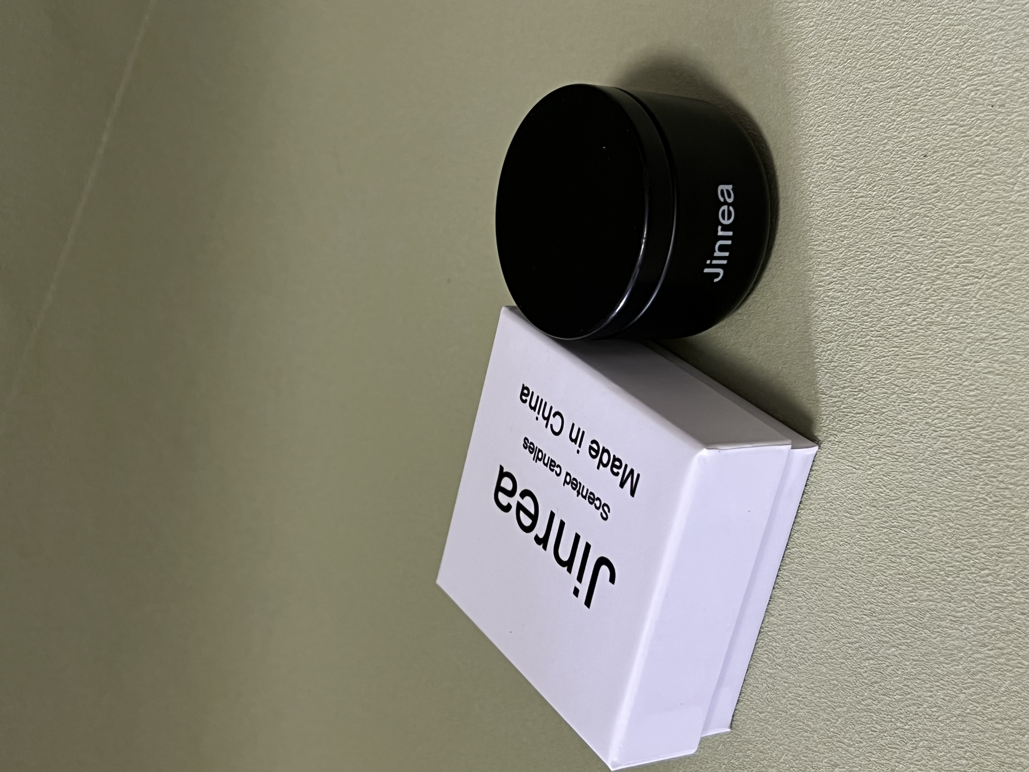 Jinrea Scented Candle in Tin Jar, 80g Natural Soy Wax Aromatherapy Candle, Long-Lasting & Calming Fragrance for Home, Office, or Gift Use